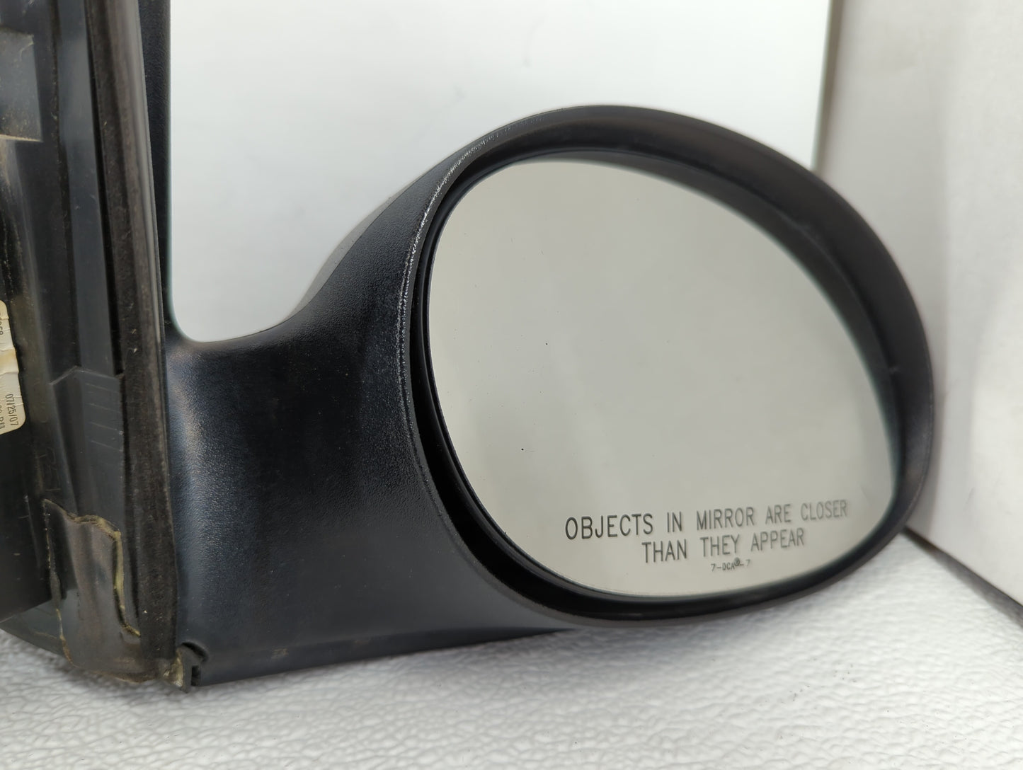 2007-2008 Chrysler Pt Cruiser Passenger Side View Mirror - Right Door Mirror OEM Used - Oemusedautoparts1.com