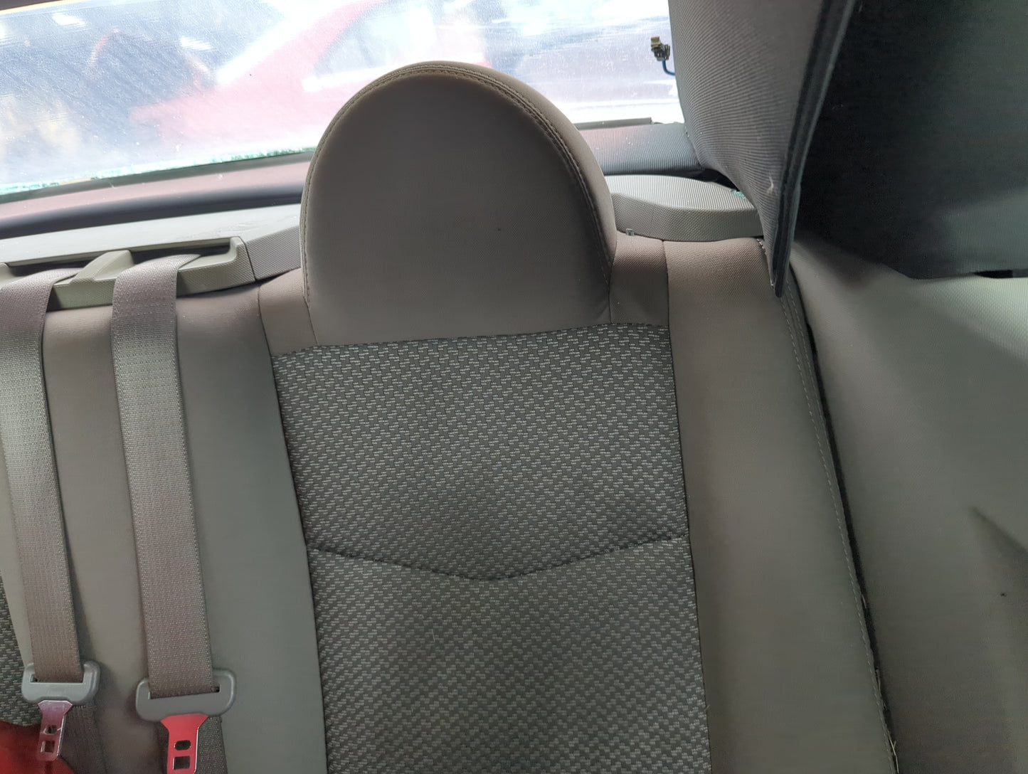 2008 Chrysler Sebring Rear Seat Oem 1266108 - Oemusedautoparts1.com