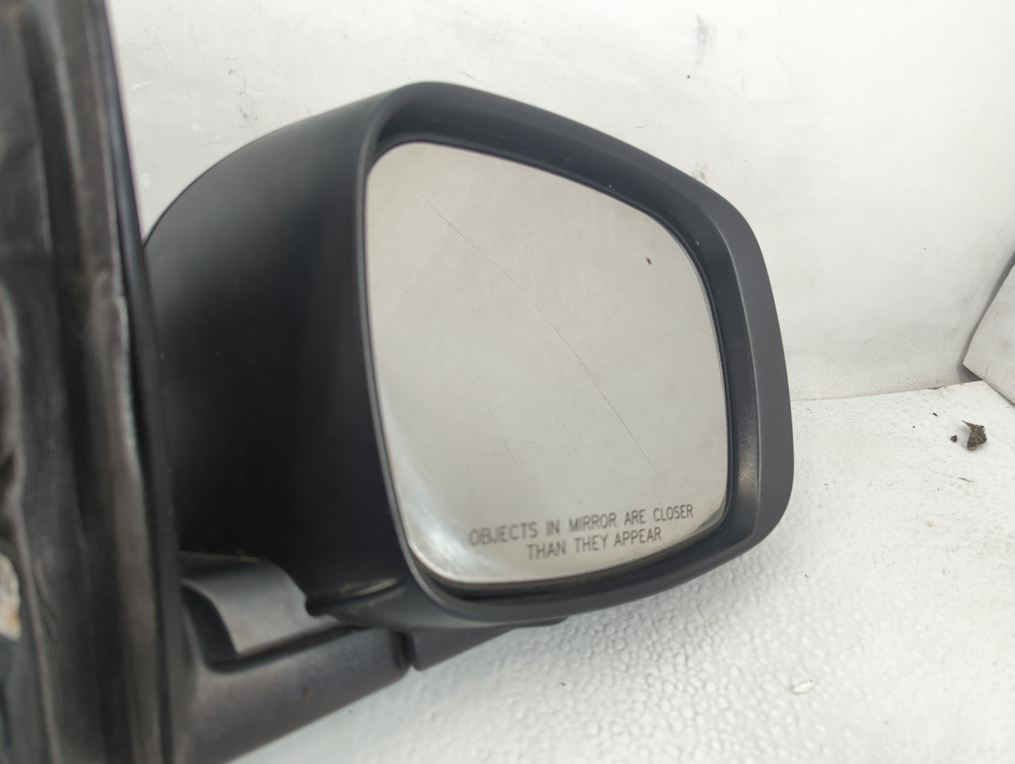 2008-2010 Chrysler Town & Country Passenger Side View Mirror - Right Door Mirror OEM Used - Oemusedautoparts1.com