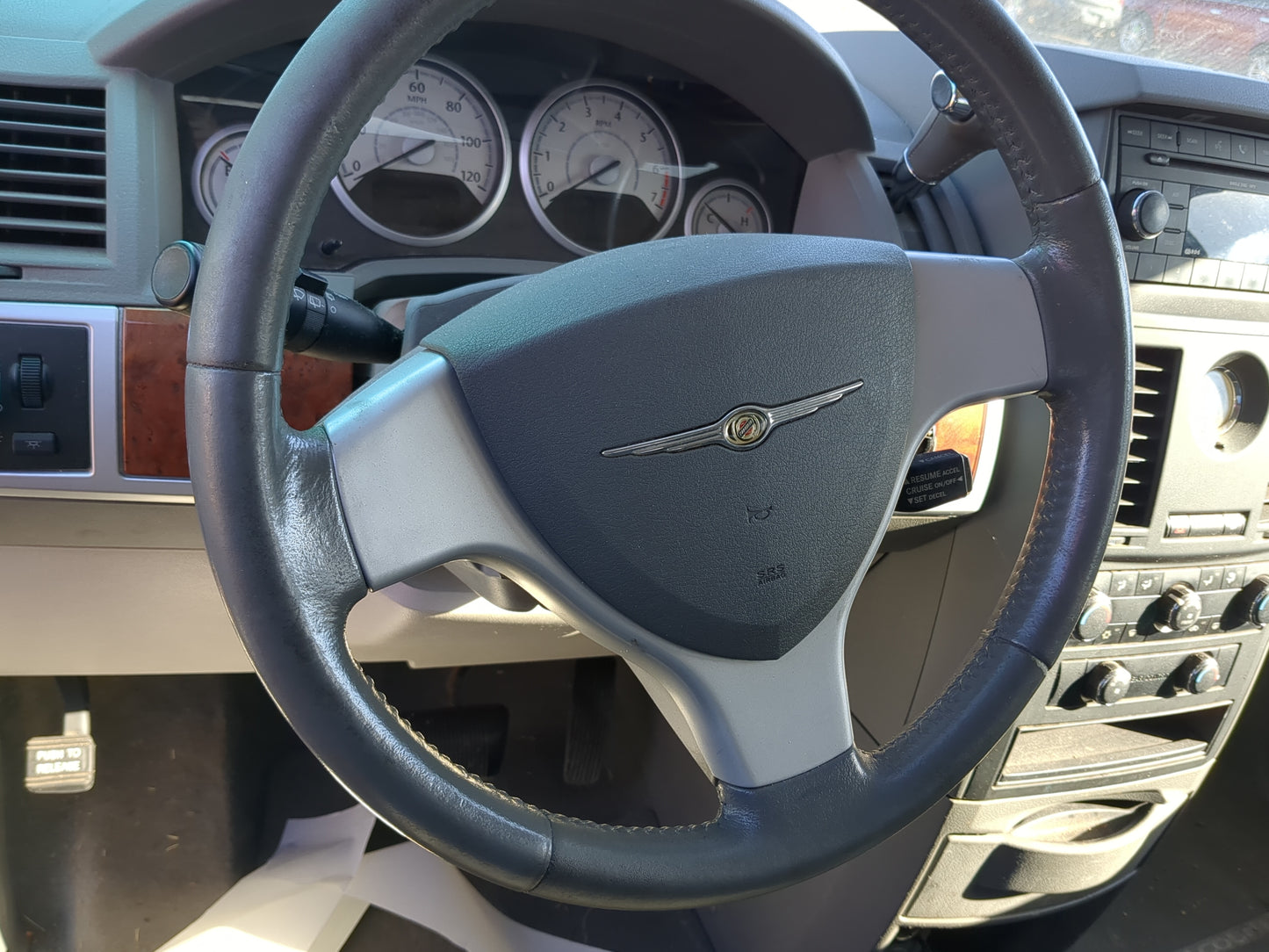 2008 Chrysler Town & Country Air Bag Driver Left Steering Wheel Mounted - Oemusedautoparts1.com