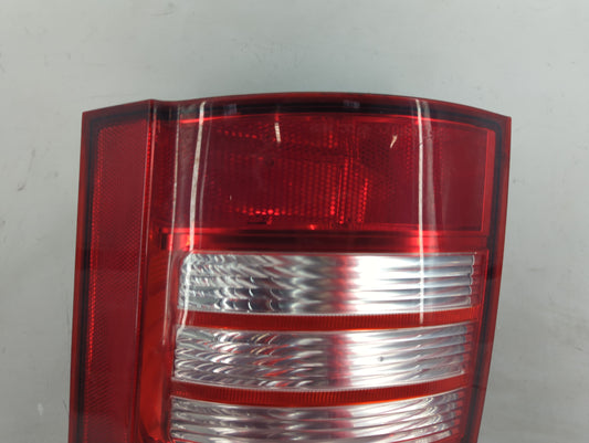 2008-2010 Chrysler Town & Country Tail Light Assembly Passenger Right OEM P/N:58622E Fits Fits 2008 2009 2010 OEM Used Auto Parts