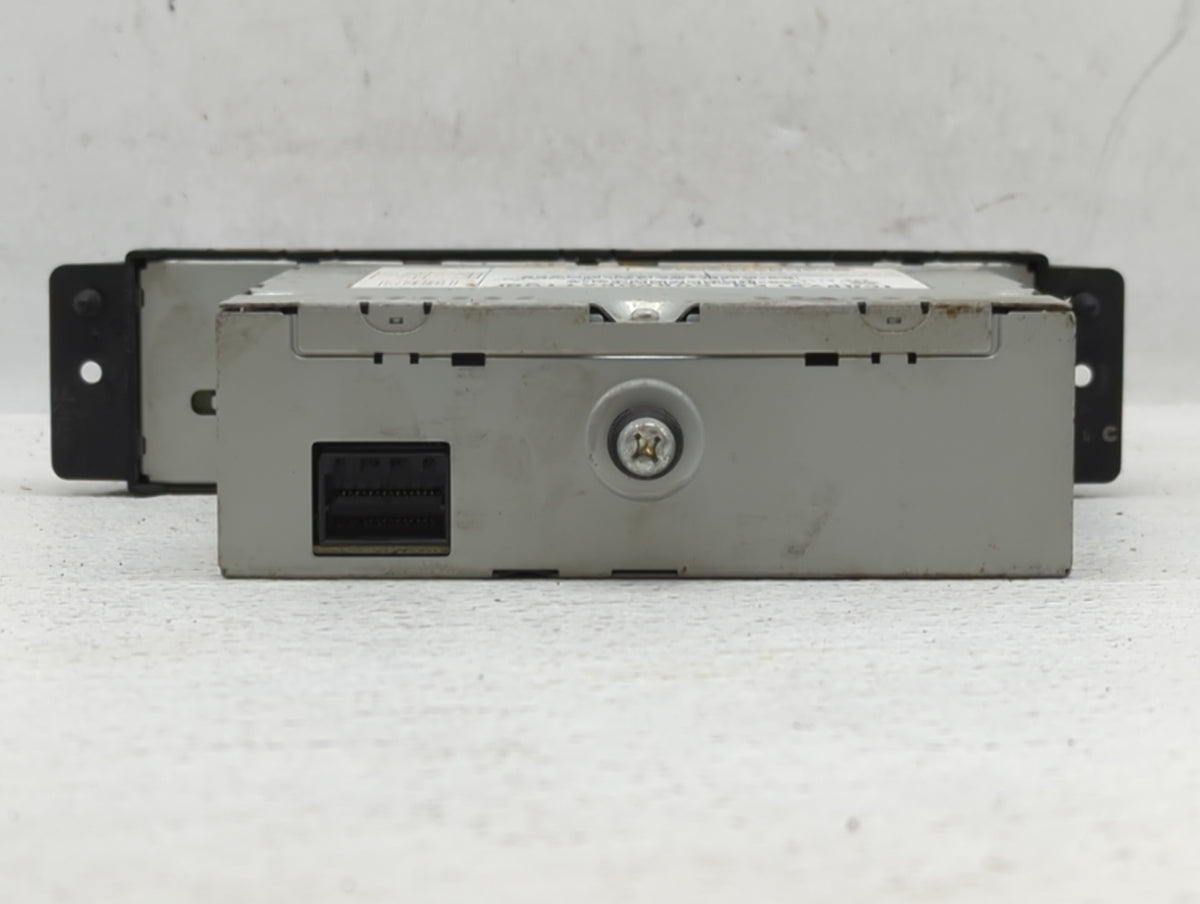 2008-2008 Chrysler Town & Country Am Fm Cd Player Radio Receiver 510912 - Oemusedautoparts1.com