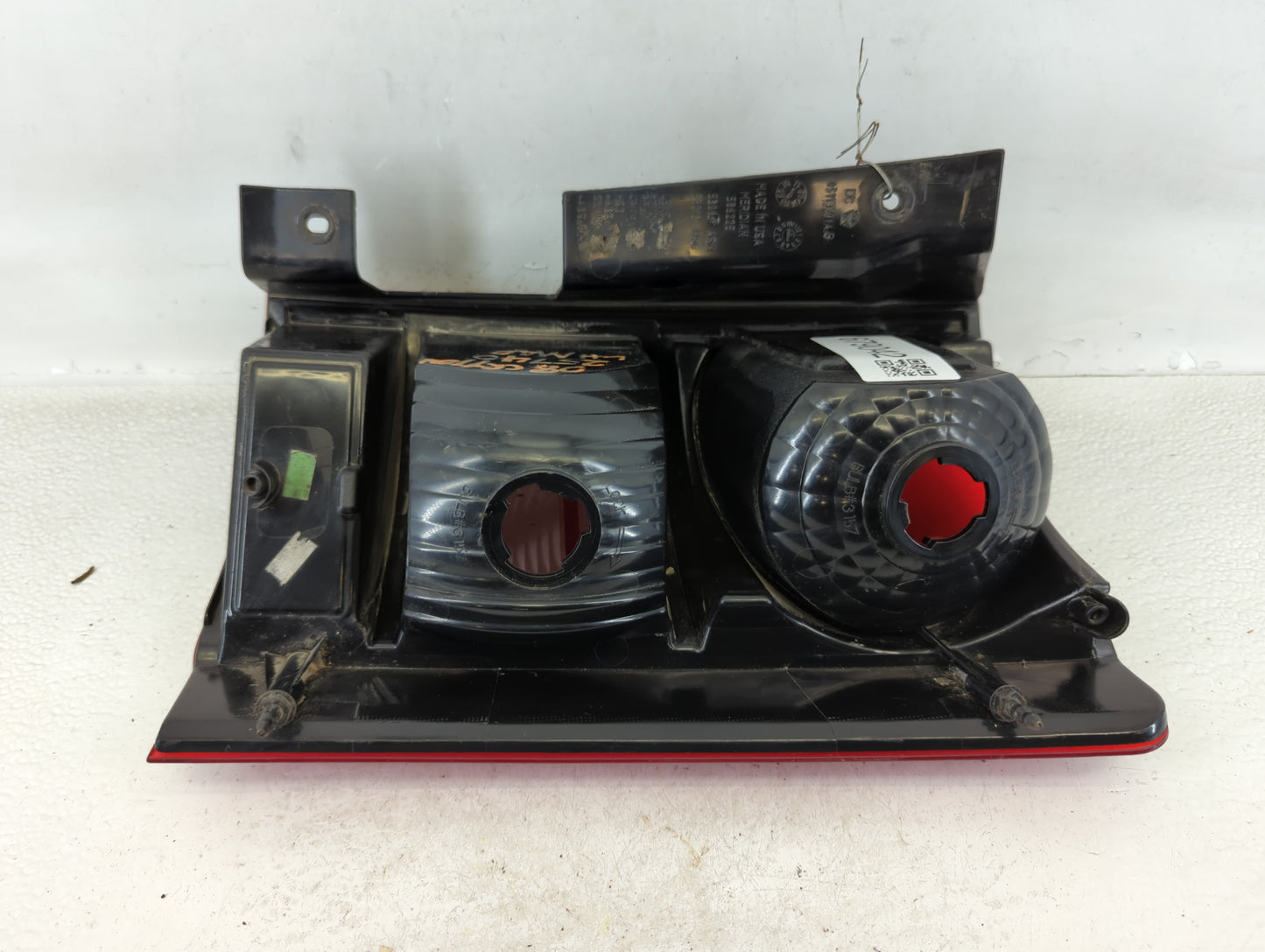 2008-2010 Chrysler Town & Country Tail Light Assembly Driver Left OEM P/N:05113201AB Fits Fits 2008 2009 2010 OEM Used Auto