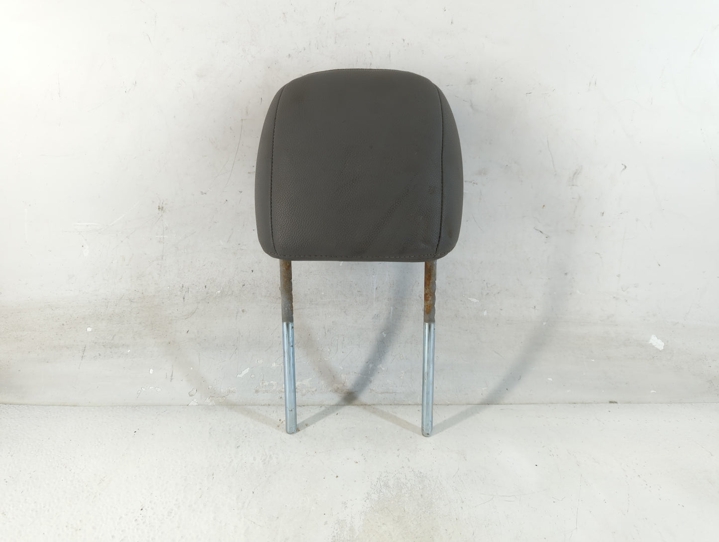 2008 Chrysler Town & Country Headrest Head Rest Front Driver Passenger Seat Fits OEM Used Auto Parts - Oemusedautoparts1.com