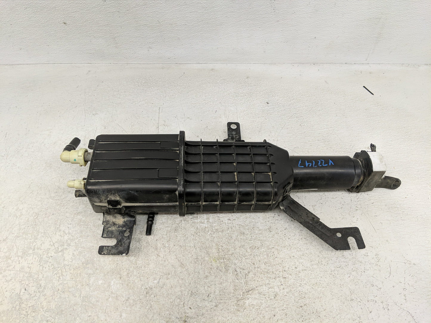 2008 Dodge Caravan Fuel Vapor Charcoal Canister - Oemusedautoparts1.com