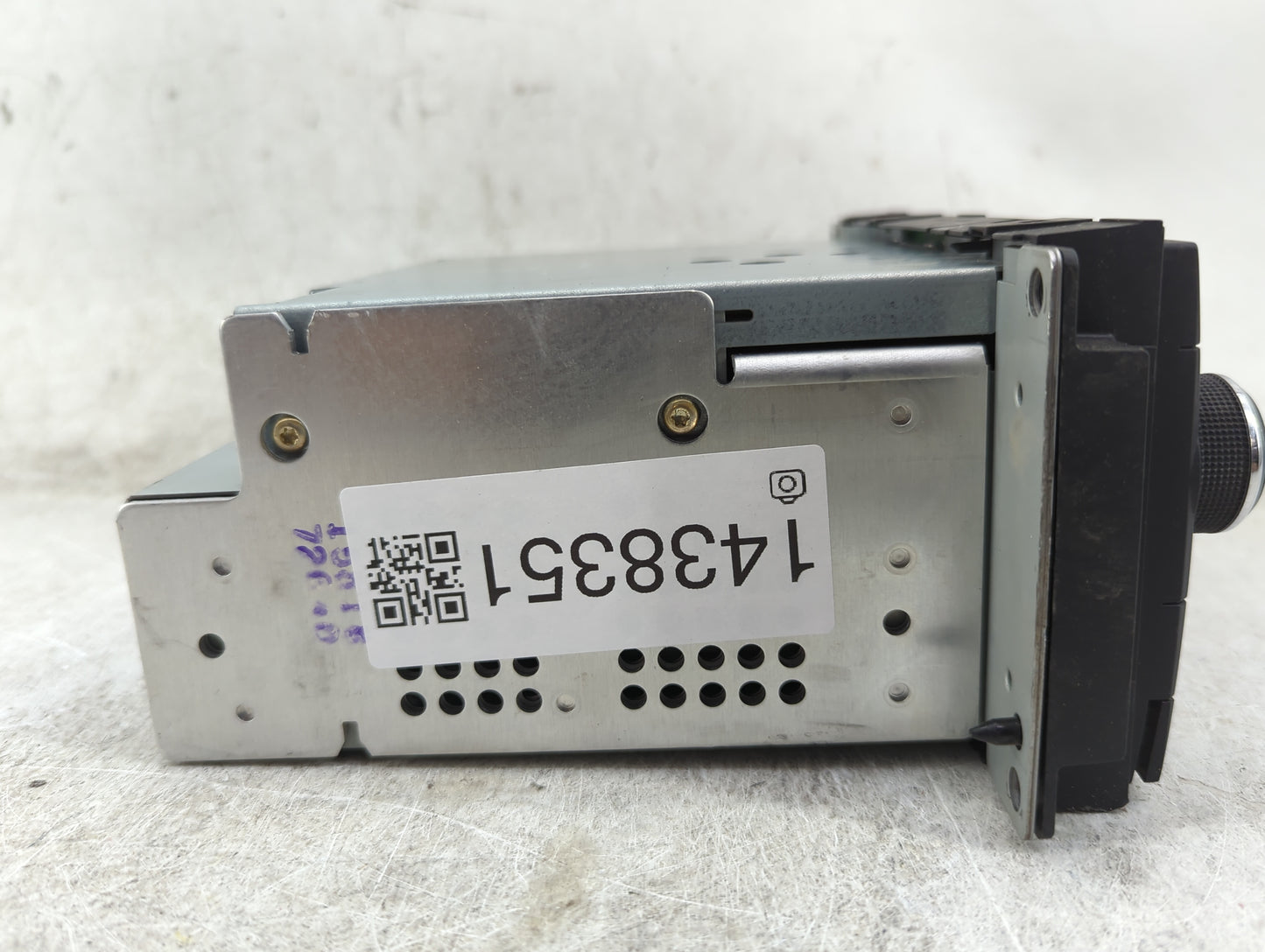 2008 Dodge Caravan Radio AM FM Cd Player Receiver Replacement P/N:P05064411AF A2C53258759 Fits OEM Used Auto Parts - Oemused