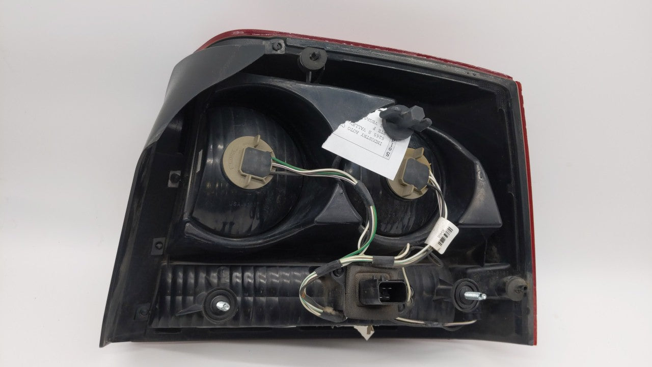 2006-2008 Dodge Charger Tail Light Assembly Driver Left OEM P/N:04805849AD 04805849AB Fits Fits 2006 2007 2008 OEM Used Auto