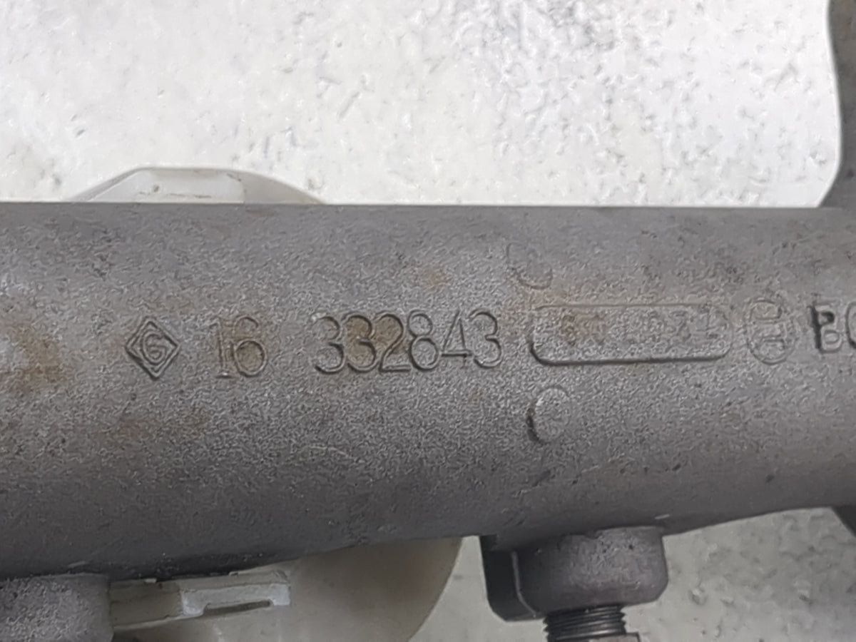2006-2009 Dodge Durango Brake Master Cylinder 1497495 - Oemusedautoparts1.com