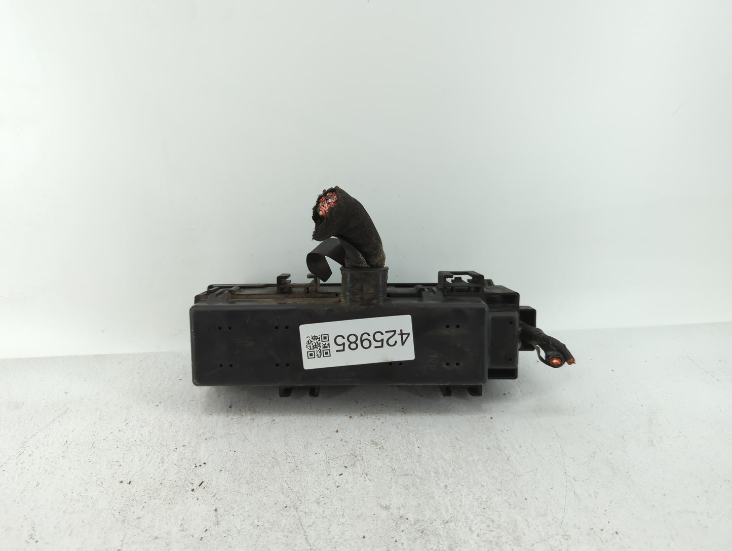 2007-2009 Dodge Durango Fusebox Fuse Box Panel Relay Module P/N:04692227AA Fits Fits 2007 2008 2009 OEM Used Auto Parts - Oe