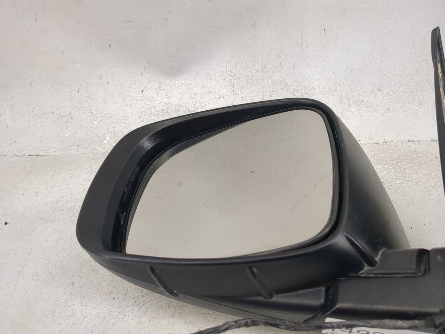 2008-2010 Dodge Grand Caravan Driver Side View Mirror - Left Door Mirror OEM Used - Oemusedautoparts1.com