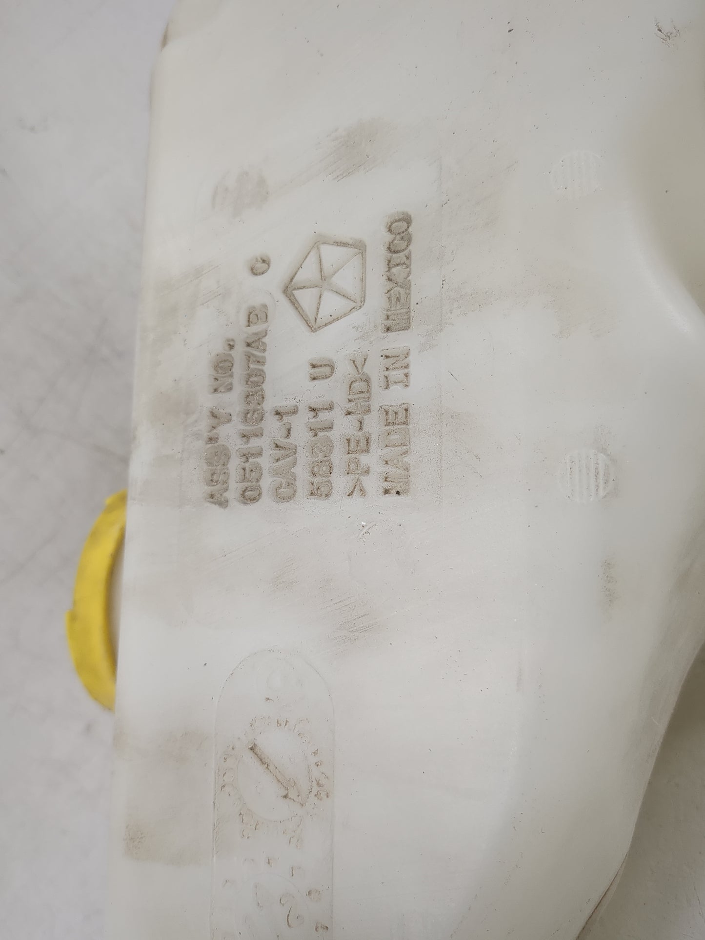 2008 Dodge Journey Windshield Washer Fluid Reservoir Bottle Oem - Oemusedautoparts1.com
