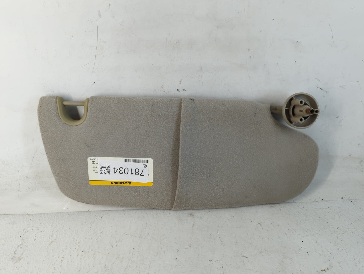 2008 Dodge Ram 1500 Sun Visor Shade Replacement Driver Left Mirror Fits OEM Used Auto Parts - Oemusedautoparts1.com