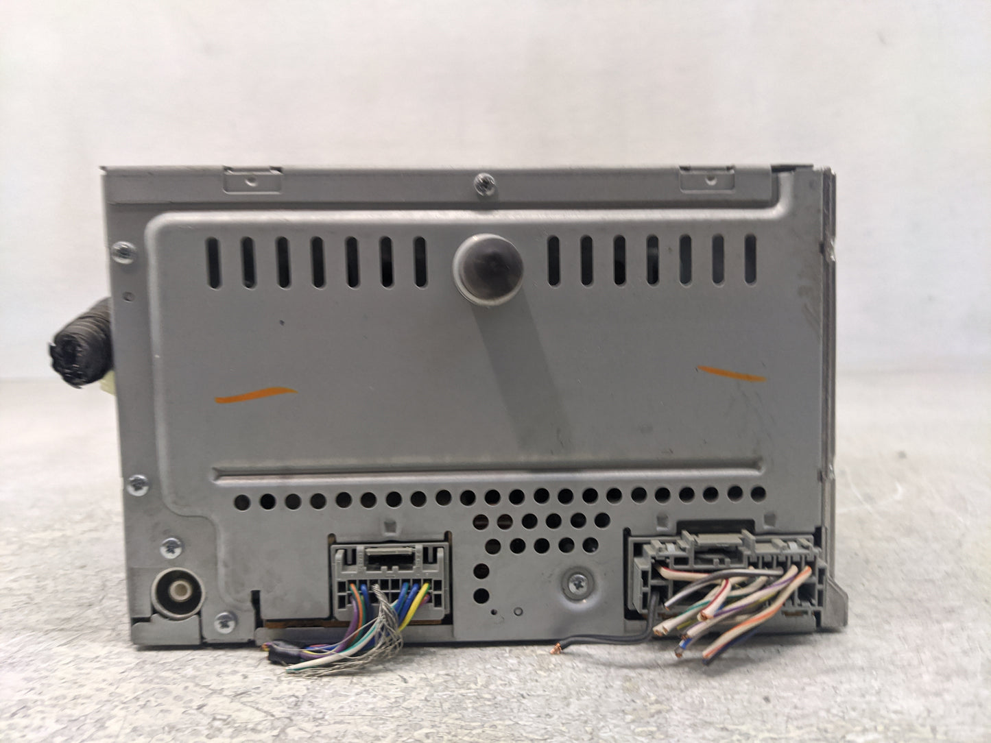 2008 Ford Escape Radio AM FM Cd Player Receiver Replacement P/N:8L8T-19C107-AK Fits Fits 2009 OEM Used Auto Parts - Oemuseda