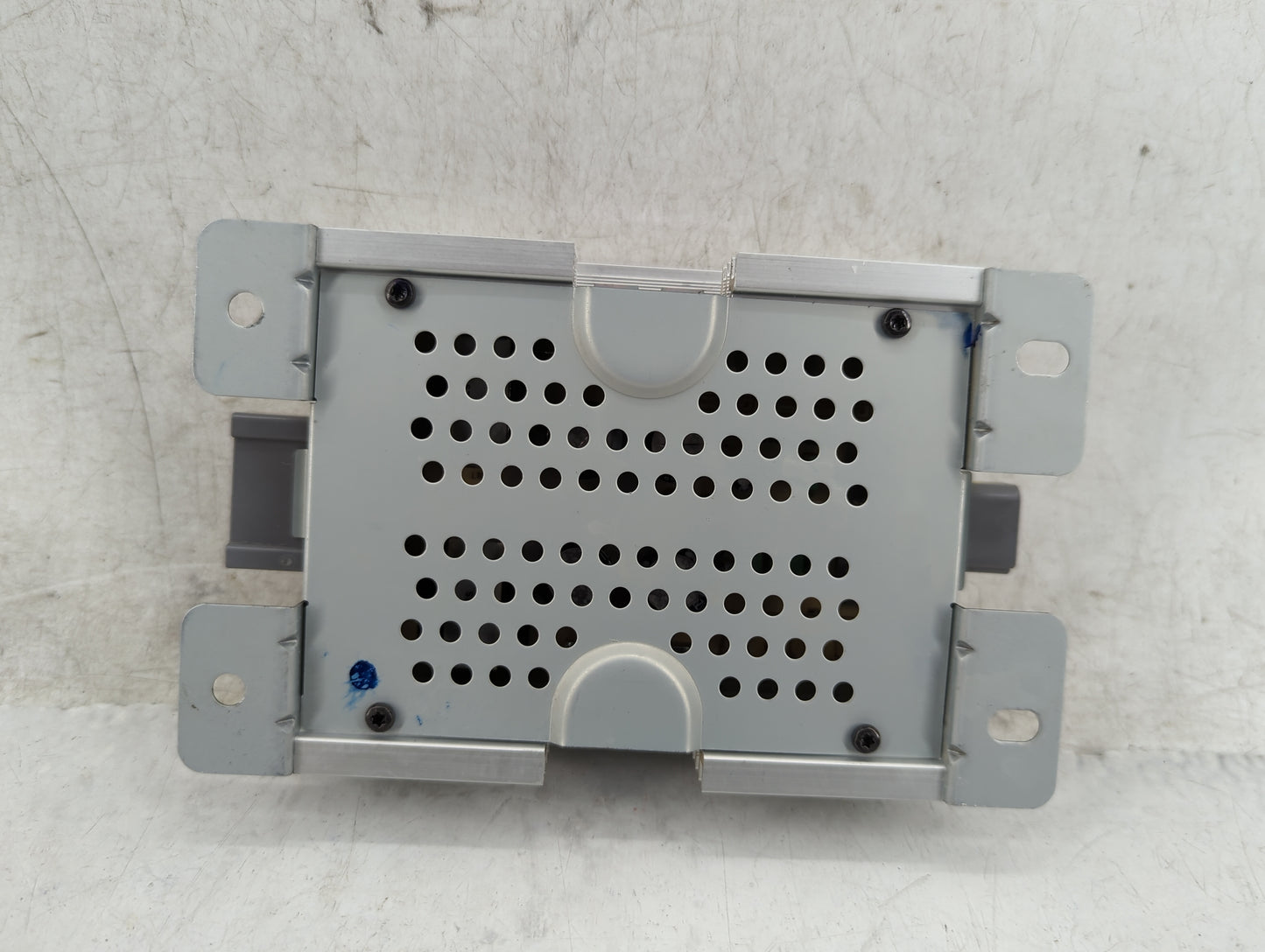 2008-2009 Ford Escape Radio AM FM Cd Player Receiver Replacement P/N:7L2T-18C808-AA Fits Fits 2005 2006 2007 2008 2009 OEM U