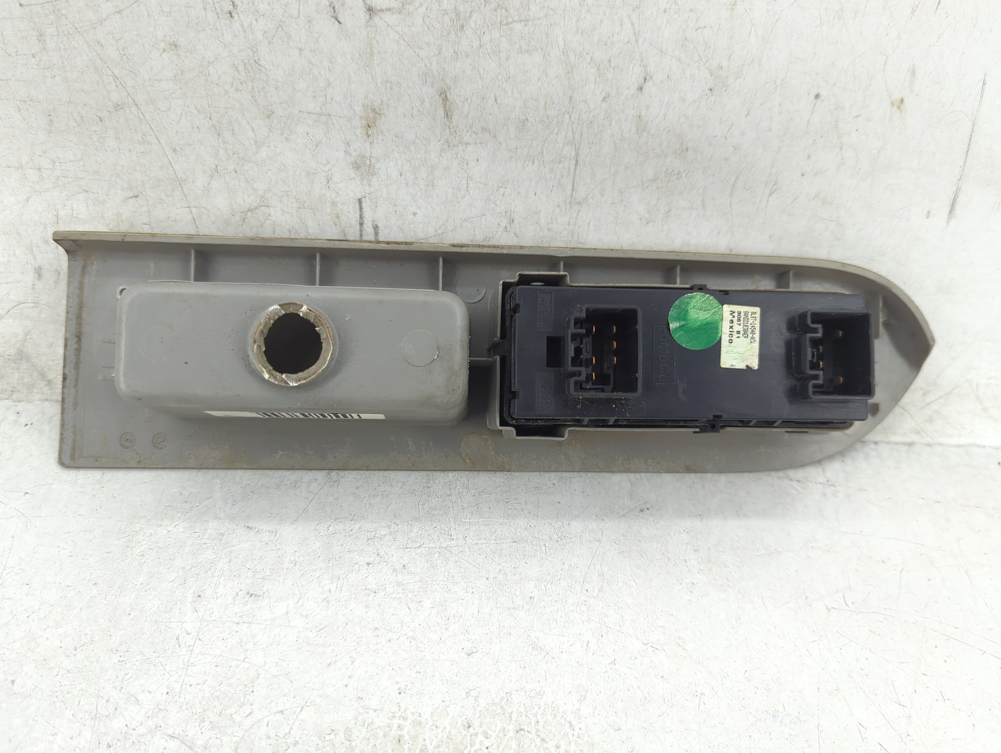 2008-2012 Ford Escape Master Power Window Switch Replacement Driver Side Left P/N:8L8T-14540-ACW Fits OEM Used Auto Parts -