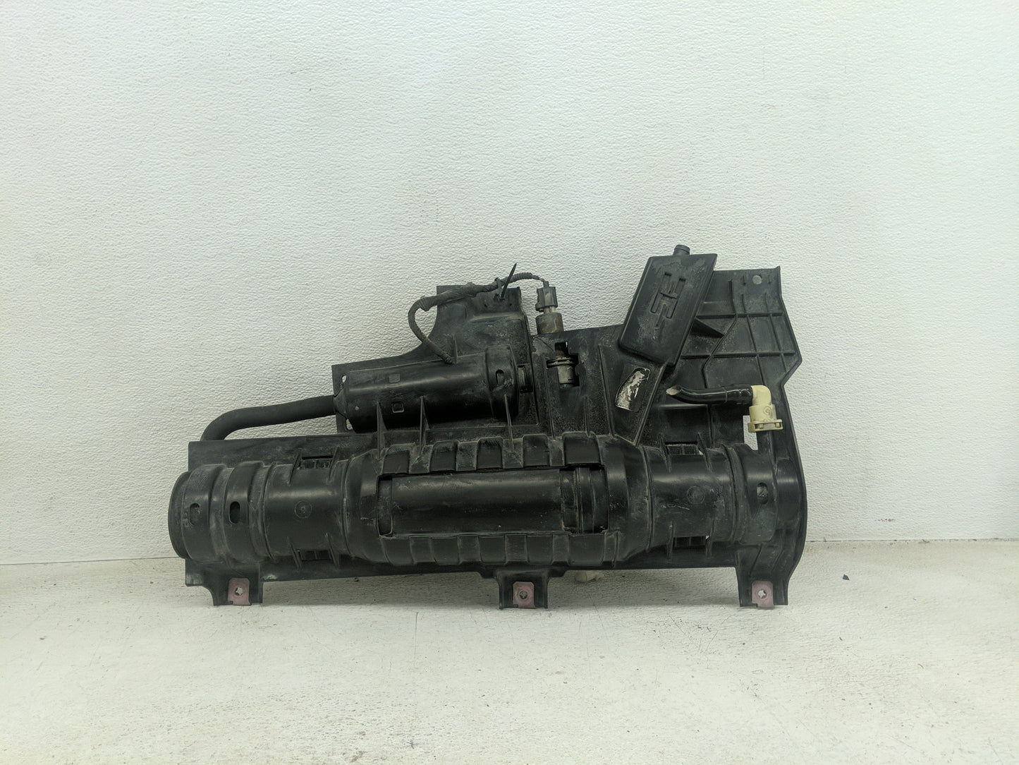2008 Ford Escape Fuel Vapor Charcoal Canister 1461911 - Oemusedautoparts1.com