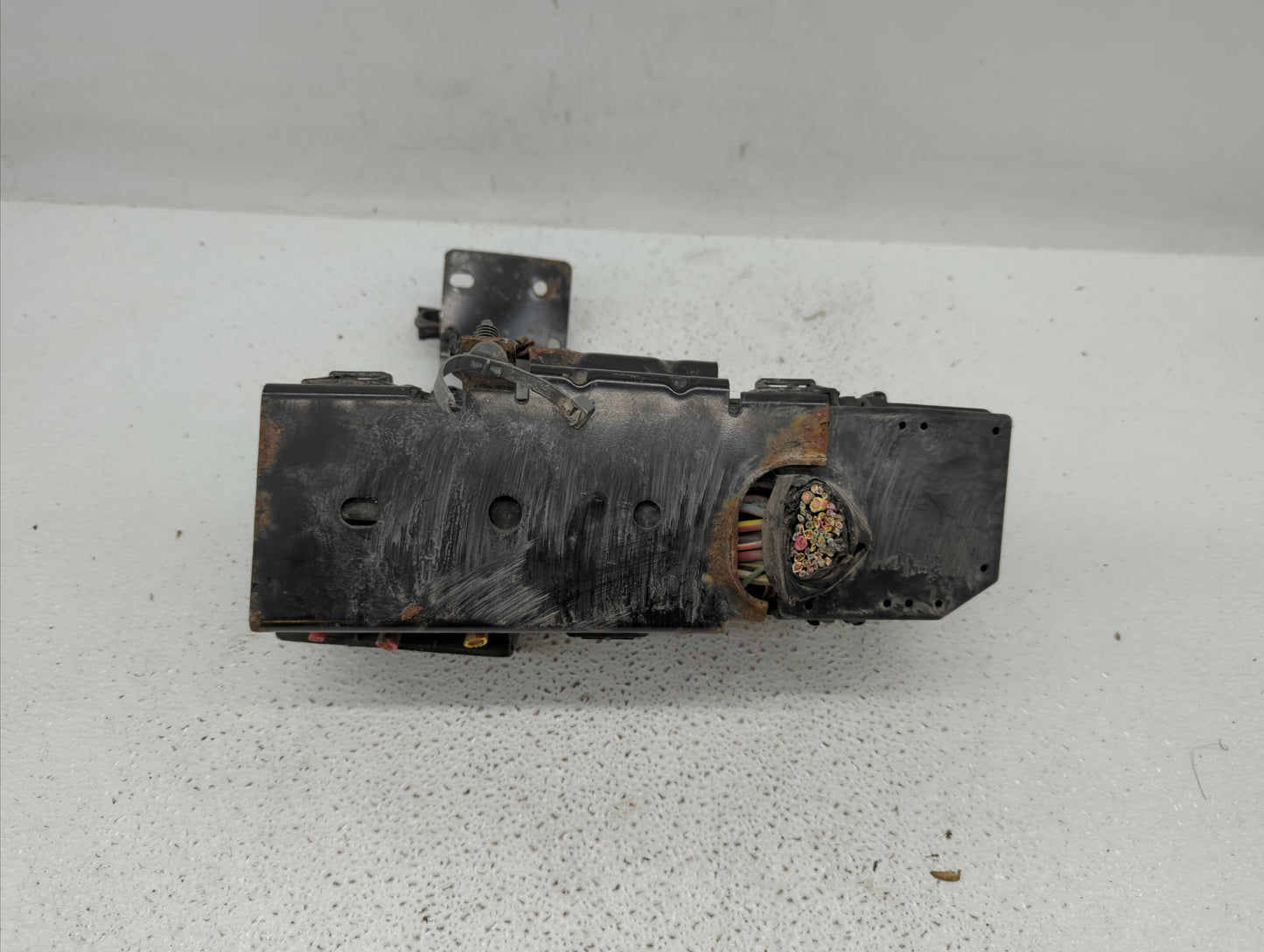 Ford Escape Fusebox Fuse Box Relay Module Tipm - Oemusedautoparts1.com