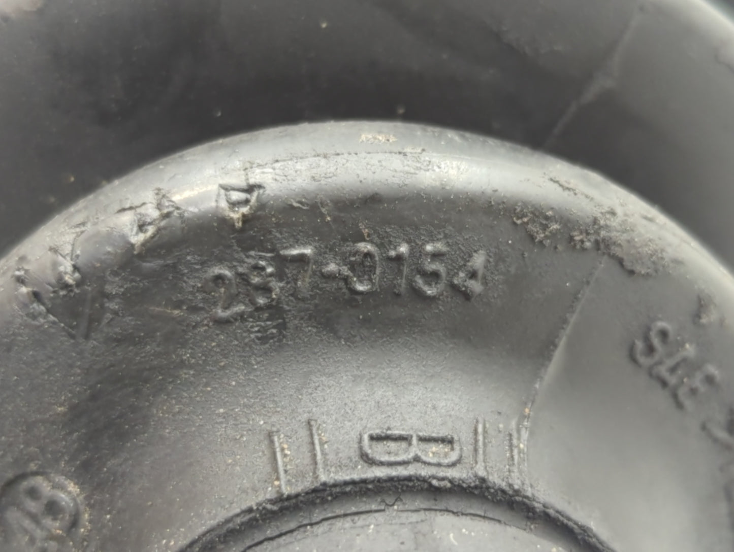 2001-2008 Ford Escape Axle Shaft Front Driver Cv C/v - Oemusedautoparts1.com