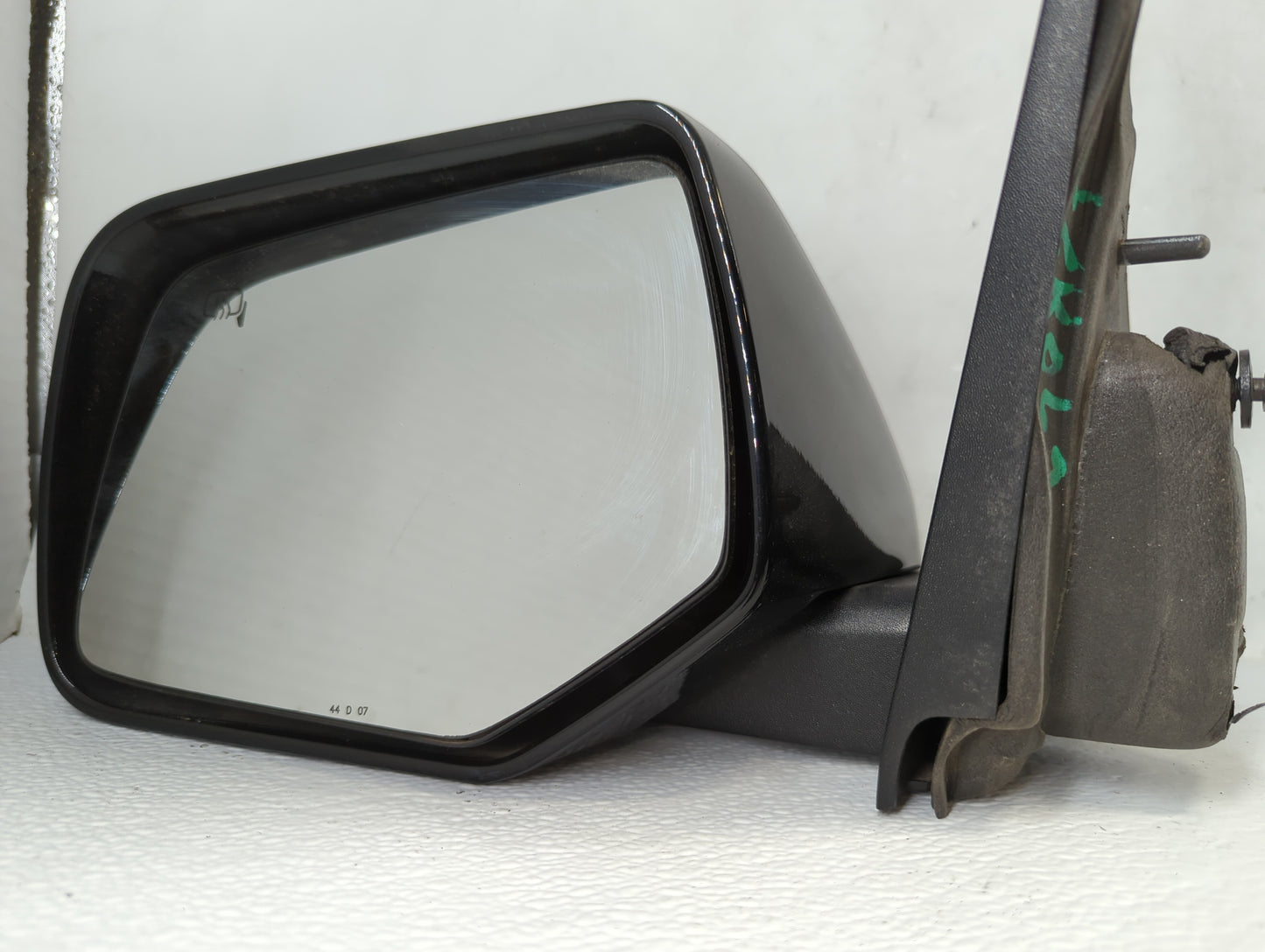 2008-2009 Ford Escape Driver Side View Mirror - Left Door Mirror OEM Used - Oemusedautoparts1.com