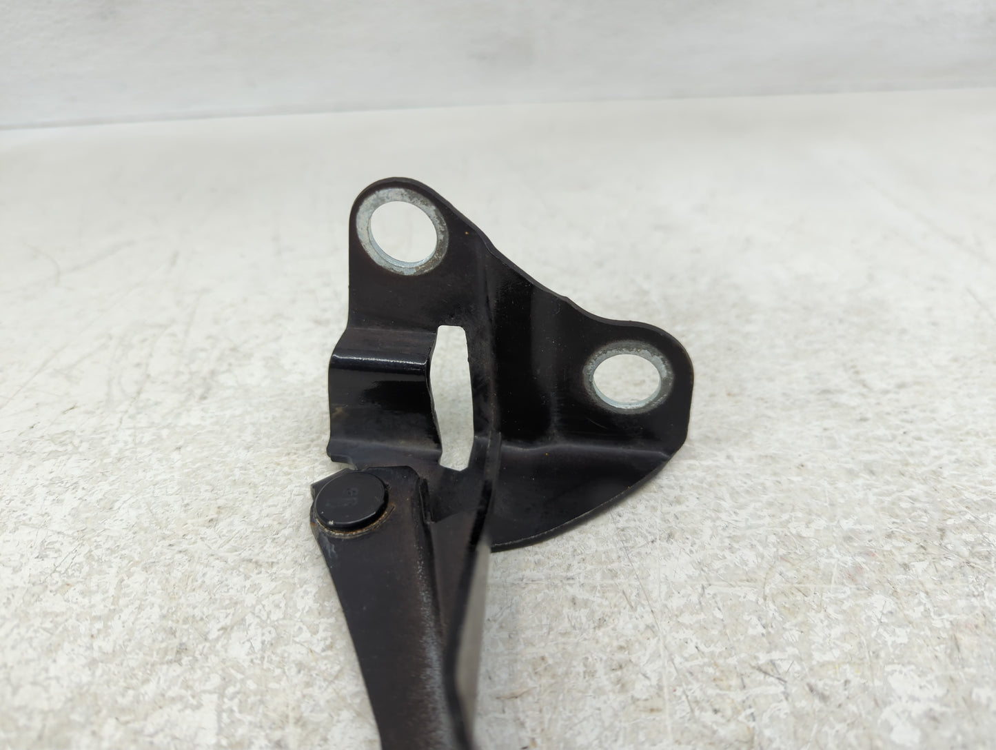 2008 Ford Escape Passenger Hood Hinge - Oemusedautoparts1.com