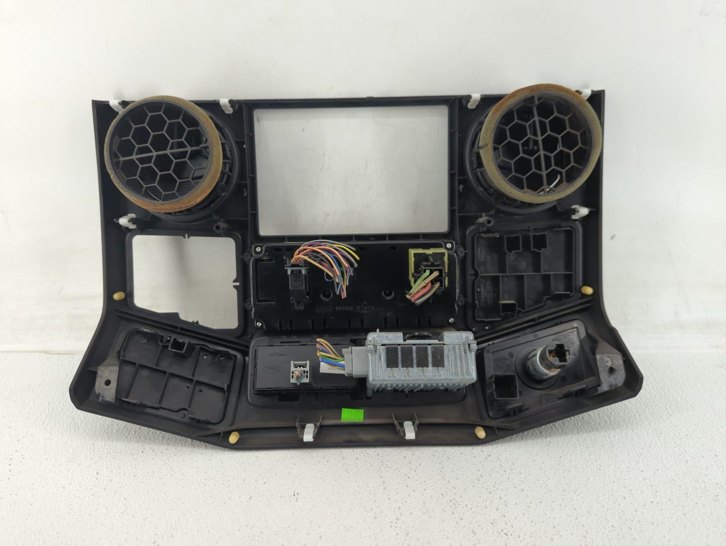 2008 Ford Expedition Climate Control Module Temperature AC/Heater Replacement P/N:19980-0ZU7A Fits OEM Used Auto Parts - Oem