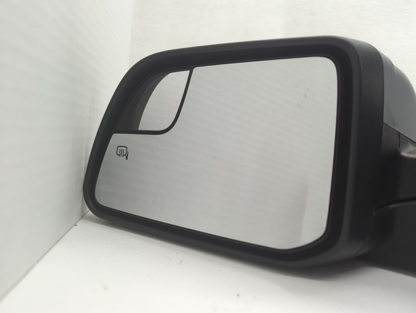 2008 Ford Expedition Driver Side View Mirror - Left Door Mirror OEM Used - Oemusedautoparts1.com