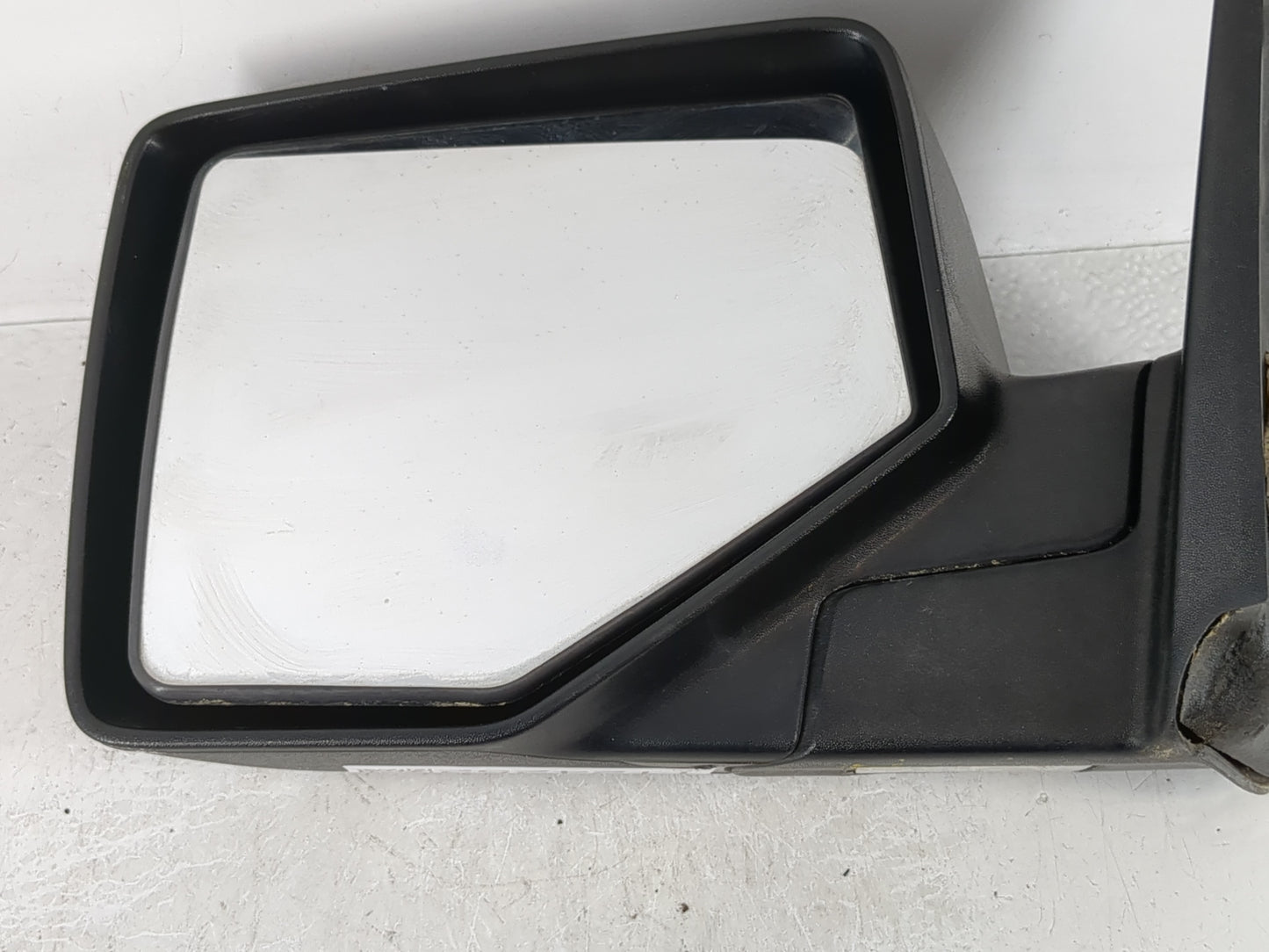 2006-2010 Ford Explorer Driver Side View Mirror - Left Door Mirror OEM Used - Oemusedautoparts1.com