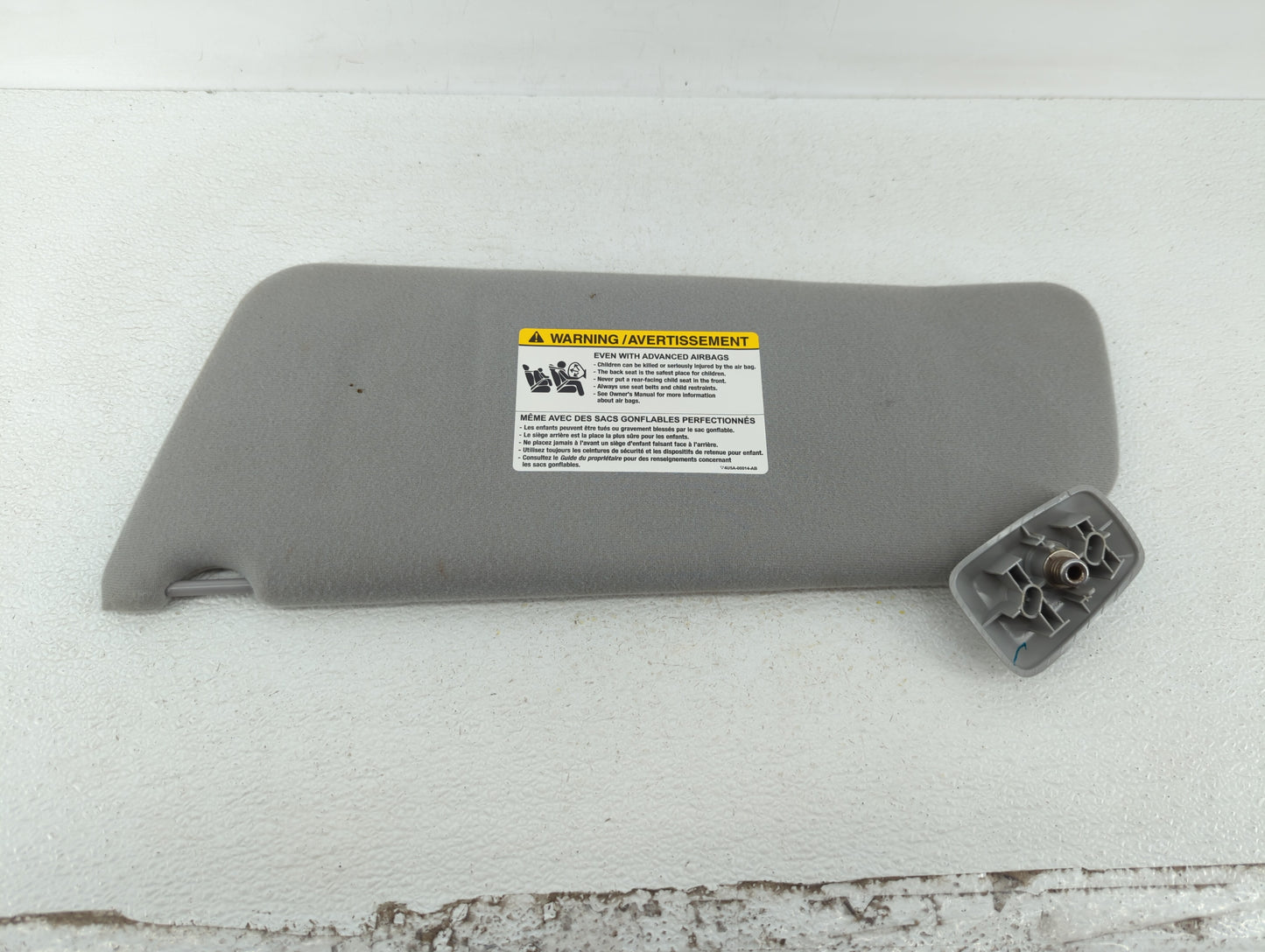 2004-2008 Ford F-150 Sun Visor Shade Replacement Passenger Right Mirror Fits Fits 2004 2005 2006 2007 2008 OEM Used Auto Par
