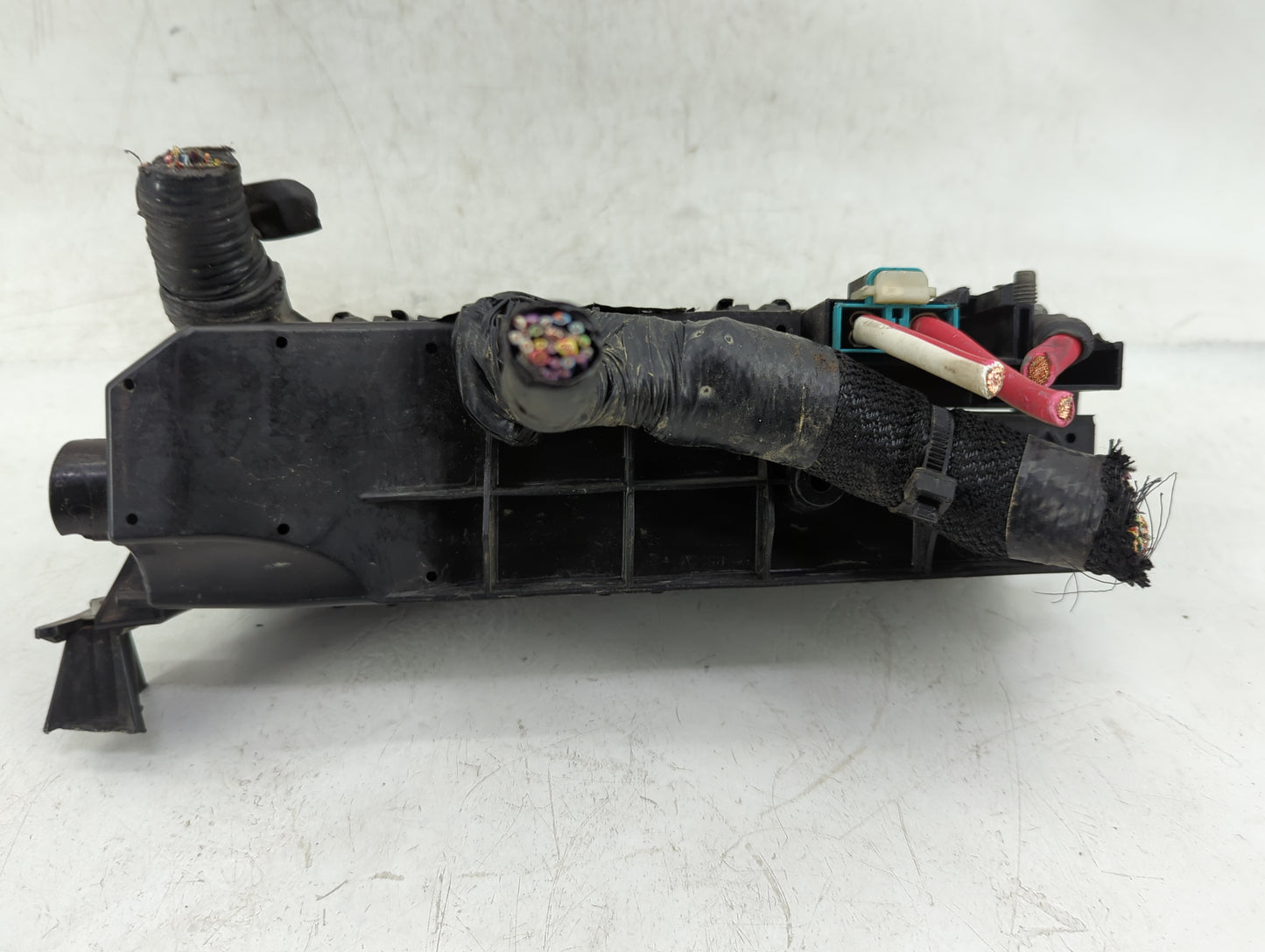 2008-2011 Ford Focus Fusebox Fuse Box Panel Relay Module P/N:3B01A0101 Fits Fits 2008 2009 2010 2011 OEM Used Auto Parts - O