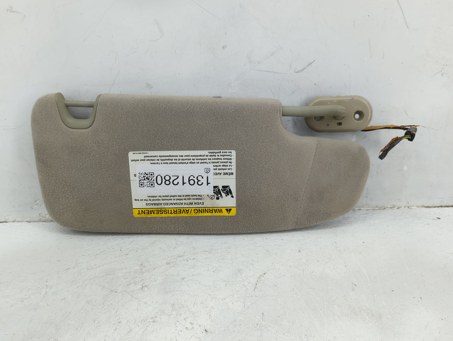 2006-2009 Ford Fusion Sun Visor Shade Replacement Driver Left Mirror Fits Fits 2006 2007 2008 2009 OEM Used Auto Parts - Oem