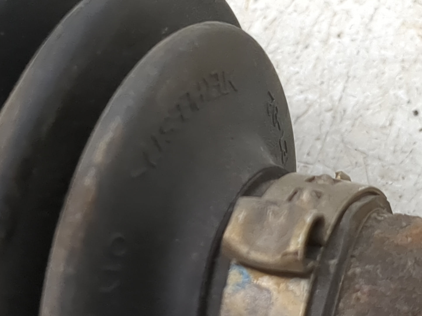 2006-2009 Ford Fusion Axle Shaft Front Driver Cv C/v 1428588 - Oemusedautoparts1.com