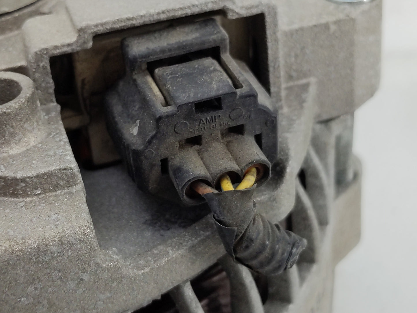 2005-2008 Ford Mustang Alternator Replacement Generator Charging Assembly Engine OEM Fits Fits 2005 2006 2007 2008 OEM Used