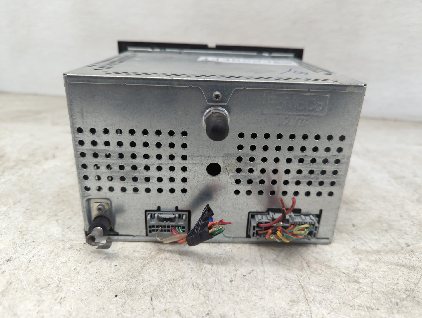 2008-2009 Ford Mustang Radio AM FM Cd Player Receiver Replacement P/N:8R3T-18C869-AG Fits Fits 2008 2009 OEM Used Auto Parts