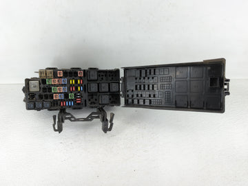 2008-2009 Ford Taurus Fusebox Fuse Box Panel Relay Module P/N:8G1T-14A003-AC Fits Fits 2008 2009 OEM Used Auto Parts