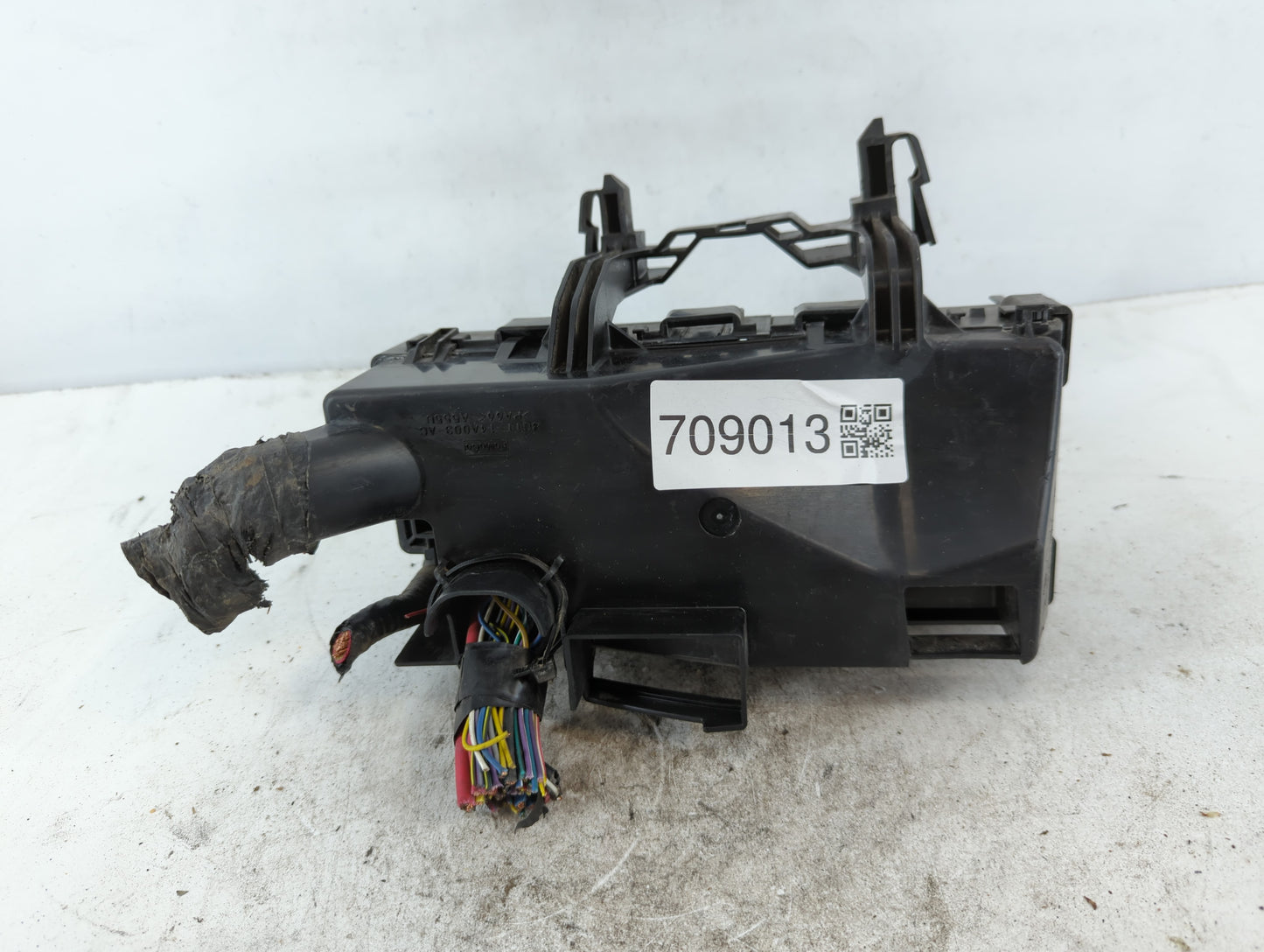 2008-2009 Ford Taurus Fusebox Fuse Box Panel Relay Module P/N:8G1T-14A003-AC Fits Fits 2008 2009 OEM Used Auto Parts - Oemus