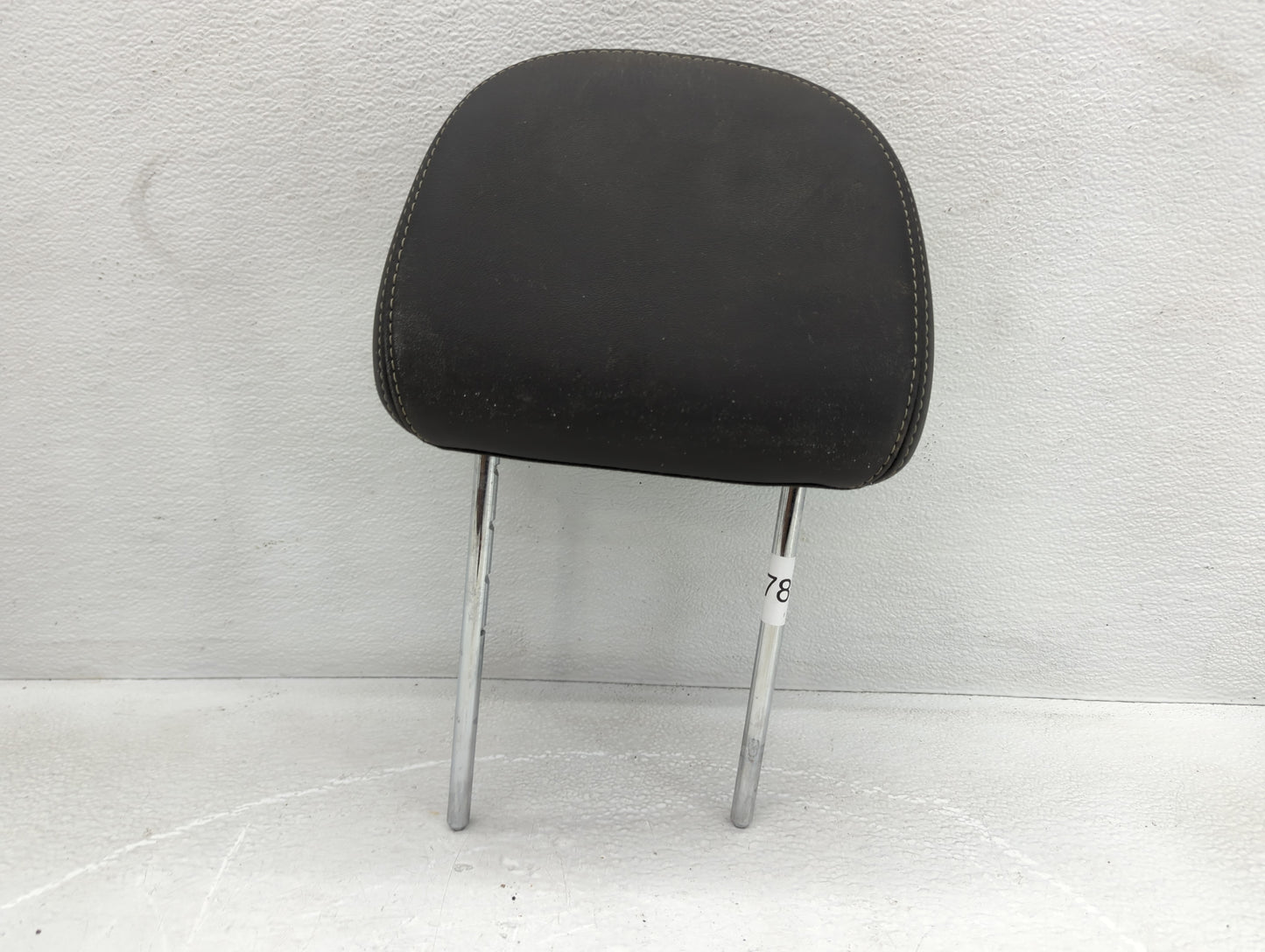 2008 Ford Taurus X Headrest Head Rest Front Driver Passenger Seat Fits OEM Used Auto Parts - Oemusedautoparts1.com