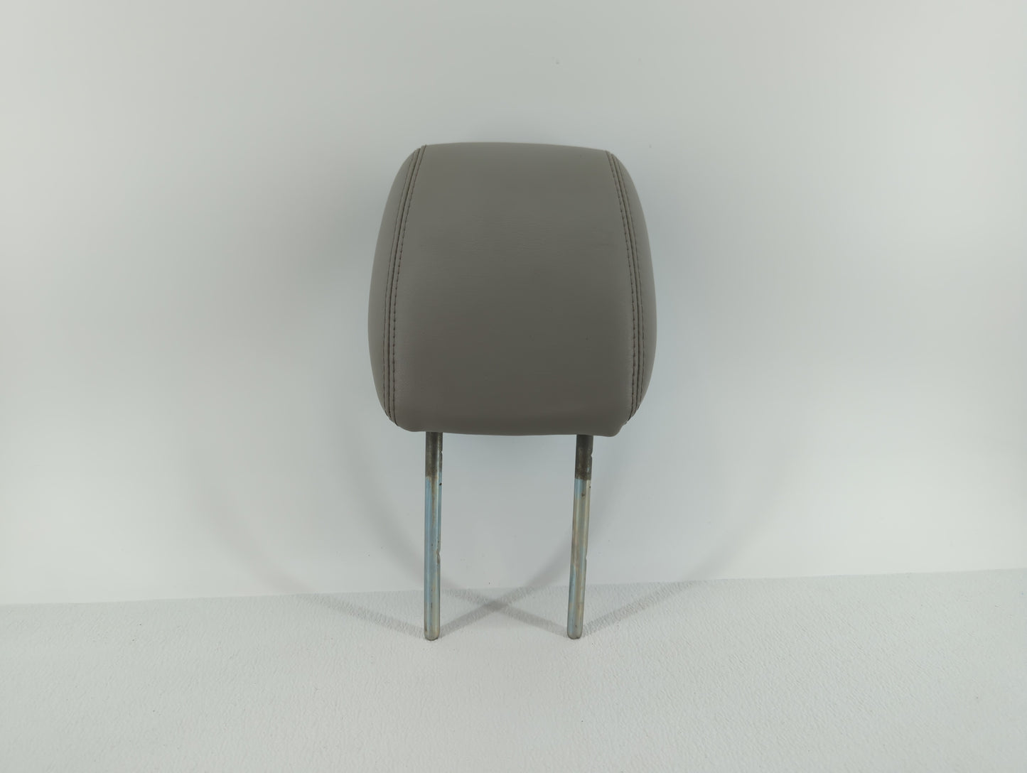 2007-2008 Gmc Acadia Headrest Head Rest Rear Seat Fits Fits 2007 2008 OEM Used Auto Parts - Oemusedautoparts1.com