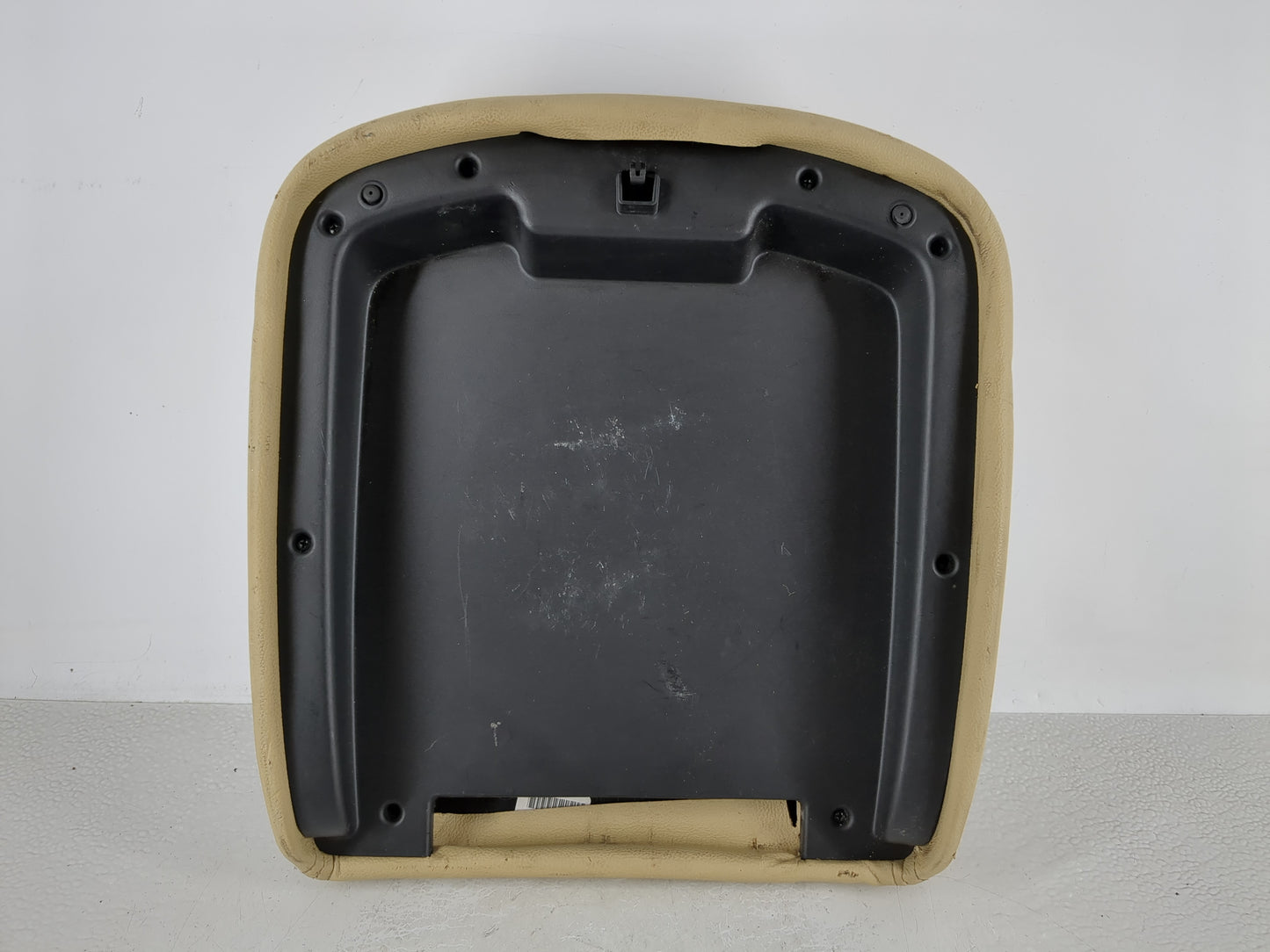 2007-2009 Gmc Yukon Xl 1500 Center Floor Console P/N:2387690830K-AB Fits Fits 2007 2008 2009 OEM Used Auto Parts - Oemusedau