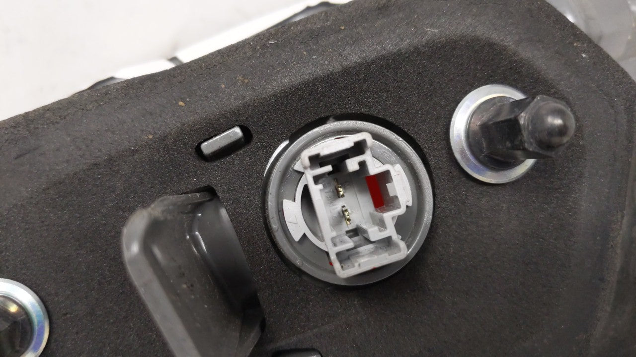 2006-2011 Honda Civic Tail Light Assembly Driver Left OEM Fits Fits 2006 2007 2008 2009 2010 2011 OEM Used Auto Parts - Oemu