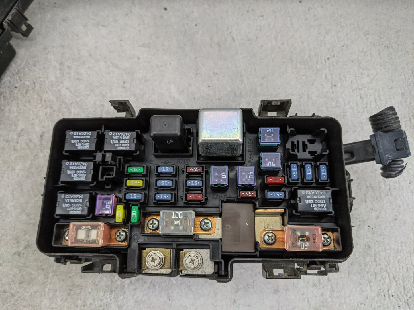 2008 Honda Element Fusebox Fuse Box Panel Relay Module P/N:0950070119025267 SCV-A0 Fits OEM Used Auto Parts - Oemusedautopar