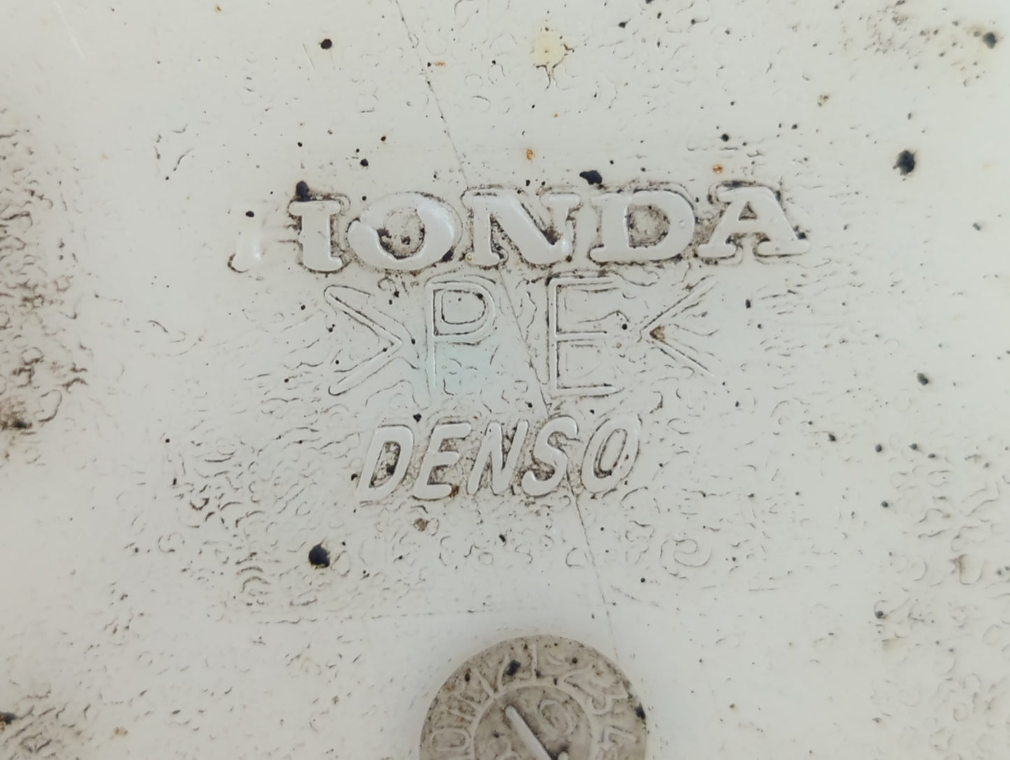 2005-2010 Honda Odyssey Windshield Washer Fluid Reservoir Bottle Oem - Oemusedautoparts1.com