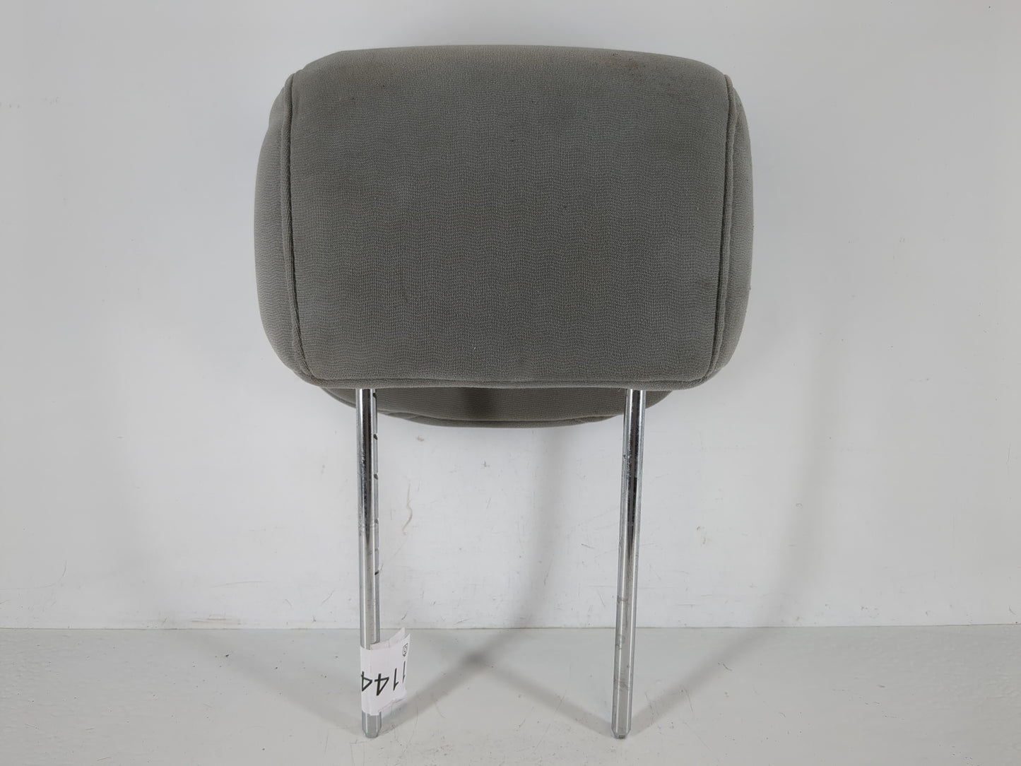 2007-2010 Hyundai Elantra Headrest Head Rest Front Driver Passenger Seat Fits Fits 2007 2008 2009 2010 OEM Used Auto Parts -