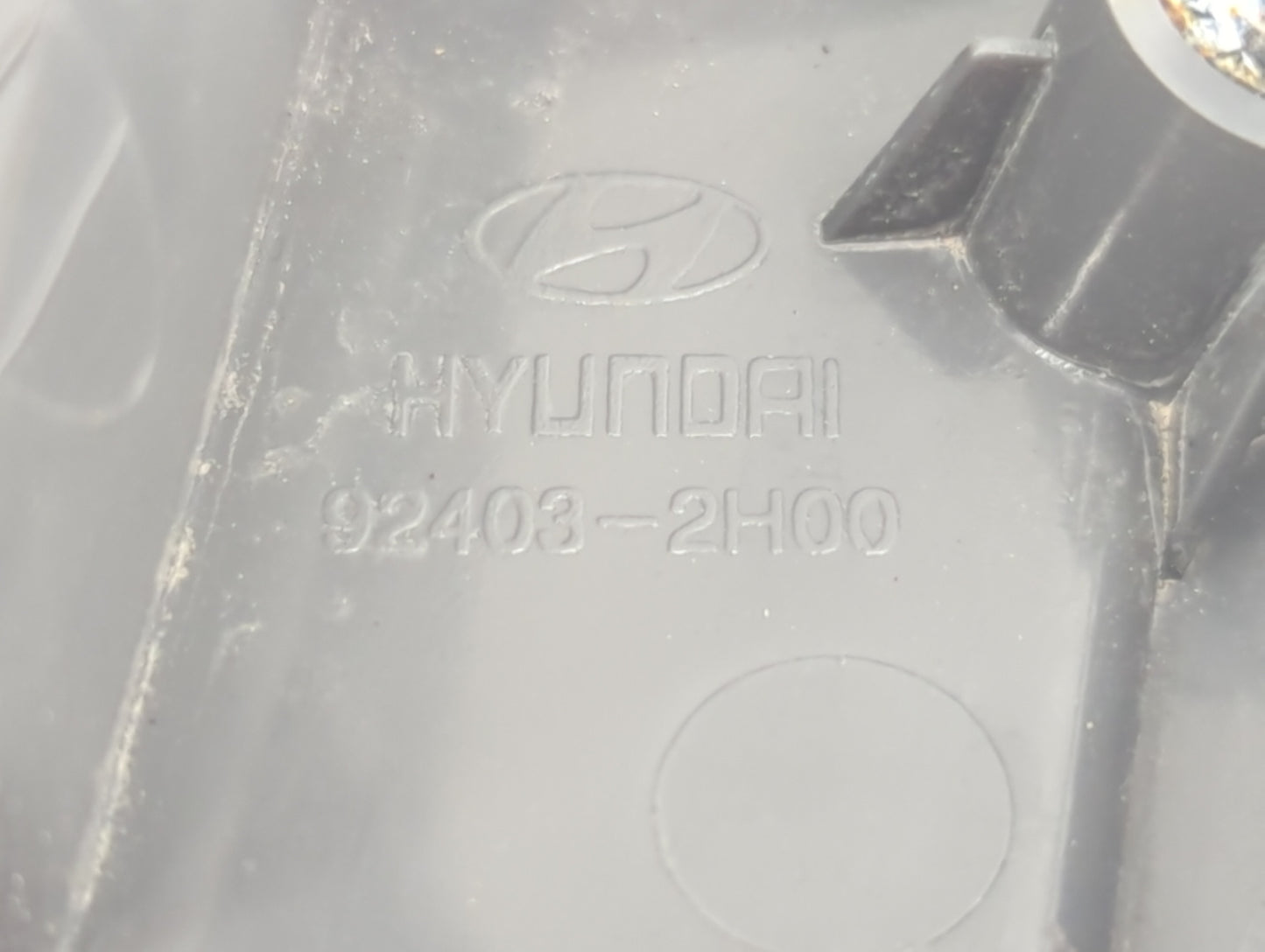 2007-2010 Hyundai Elantra Tail Light Assembly Passenger Right OEM P/N:92403-2H00 Fits Fits 2007 2008 2009 2010 OEM Used Auto