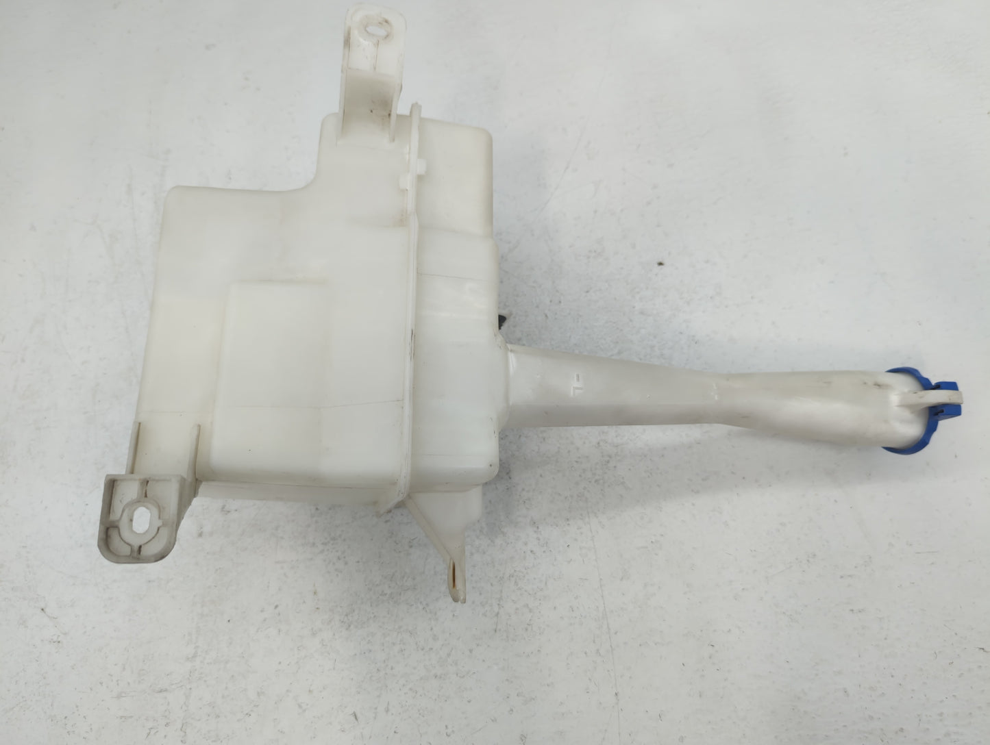 2007-2010 Hyundai Elantra Windshield Washer Fluid Reservoir Bottle Oem 662149 - Oemusedautoparts1.com