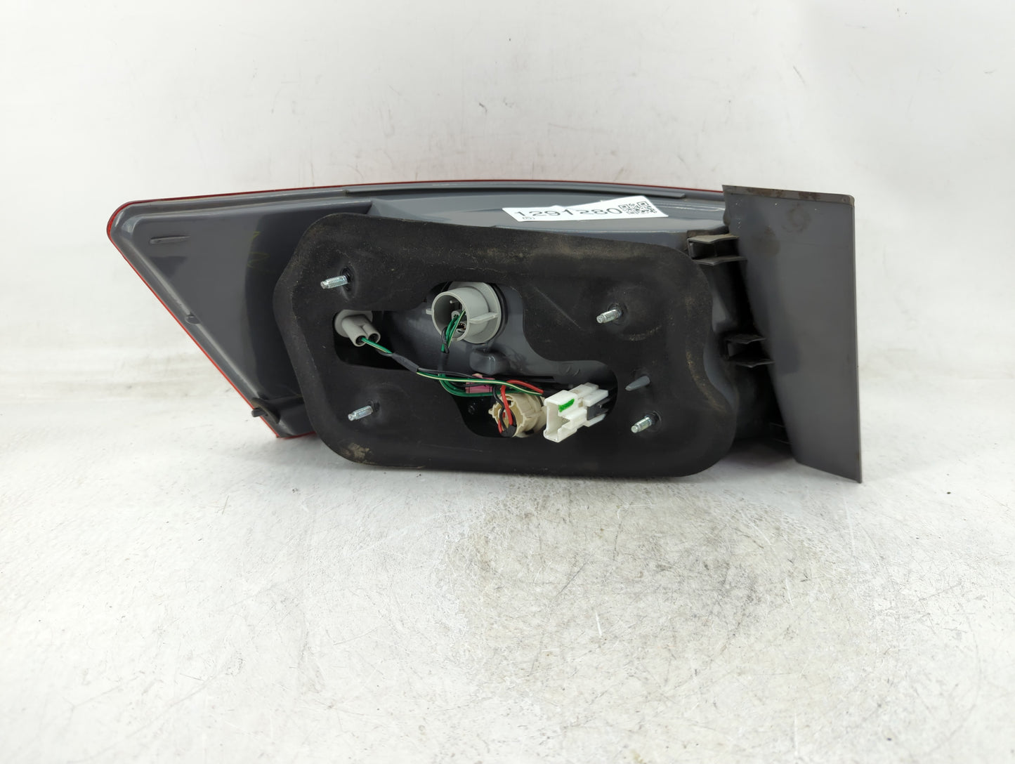 2006-2008 Hyundai Sonata Tail Light Assembly Driver Left OEM P/N:92402-0A0 Fits Fits 2006 2007 2008 OEM Used Auto Parts - Oe