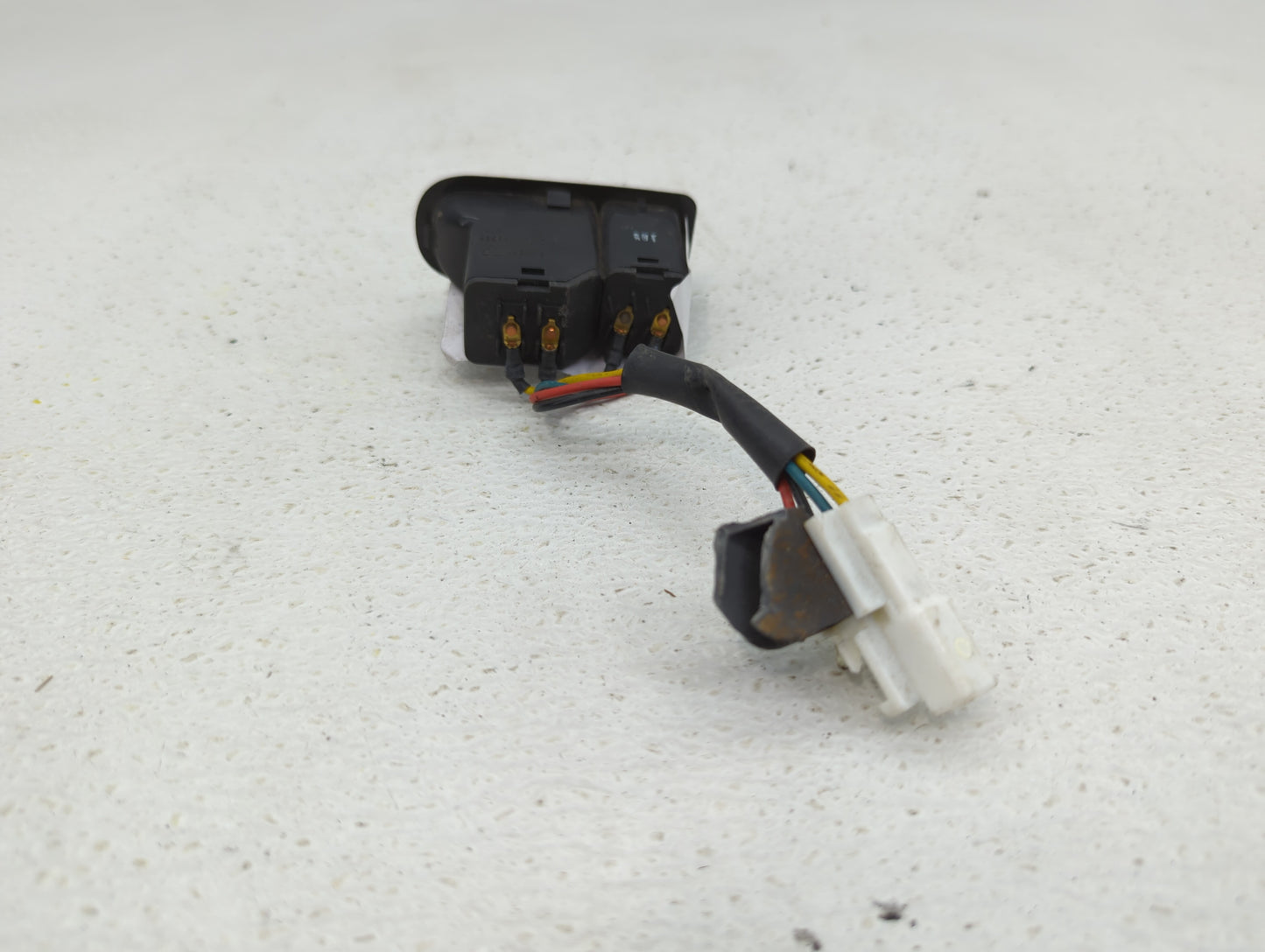 2008 Hyundai Sonata Trunk Lid-hinge Left Drivers Side Black - Oemusedautoparts1.com