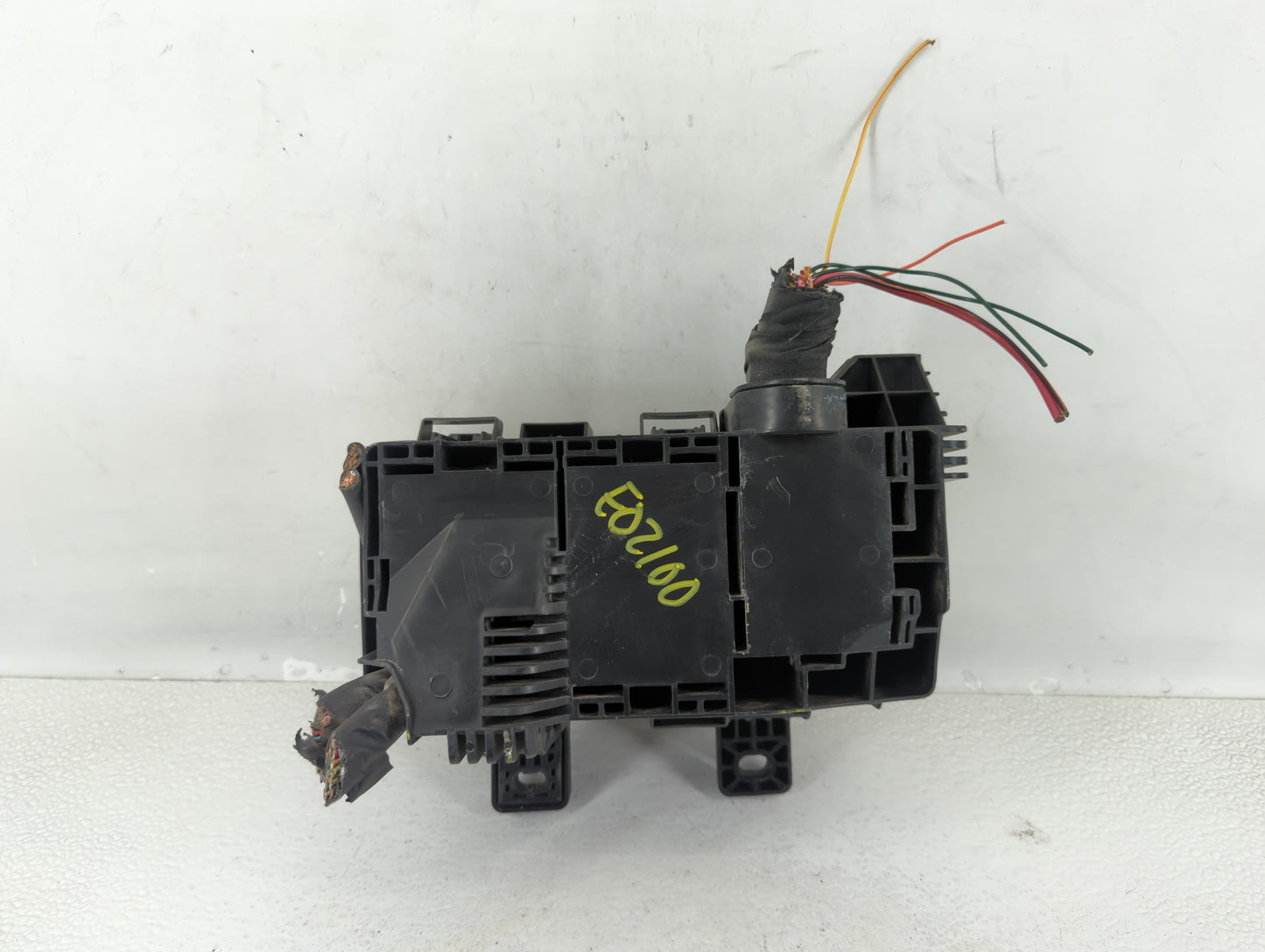 2008-2010 Hyundai Sonata Fusebox Fuse Box Panel Relay Module P/N:0099 9933 070419 Fits Fits 2008 2009 2010 OEM Used Auto Par