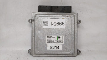 2006-2008 Hyundai Sonata PCM Engine Control Computer ECU ECM PCU OEM P/N:39100-25131 39100-25135 Fits Fits 2006 2007 2008 OEM Used Auto Parts