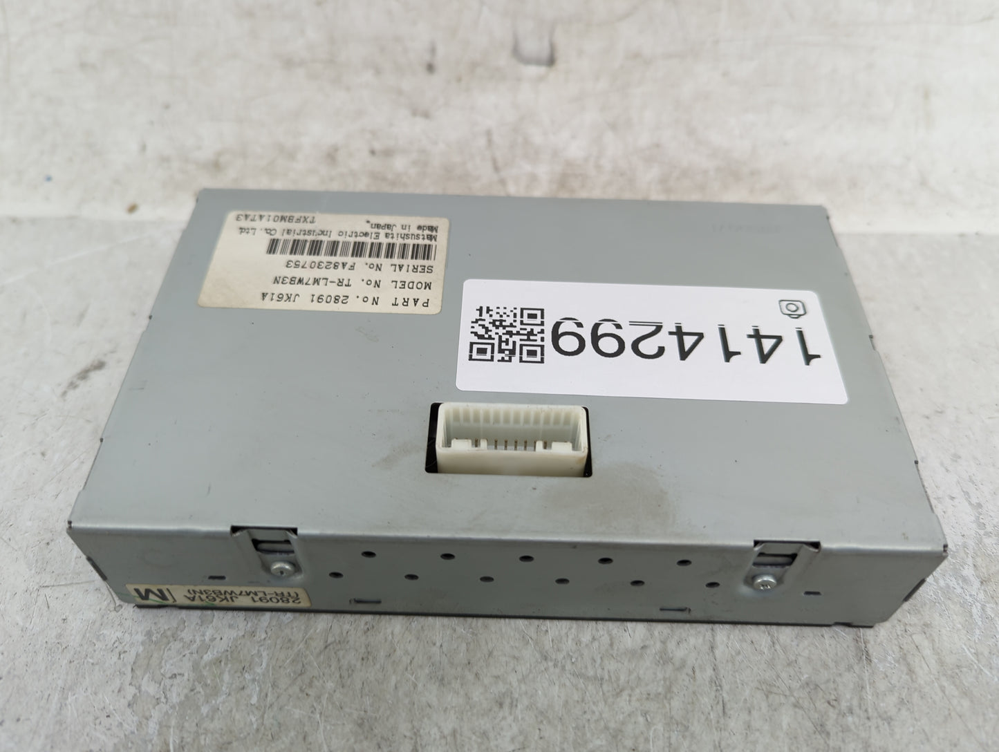 2007-2008 Infiniti G35 Information Display Screen 1414299 - Oemusedautoparts1.com