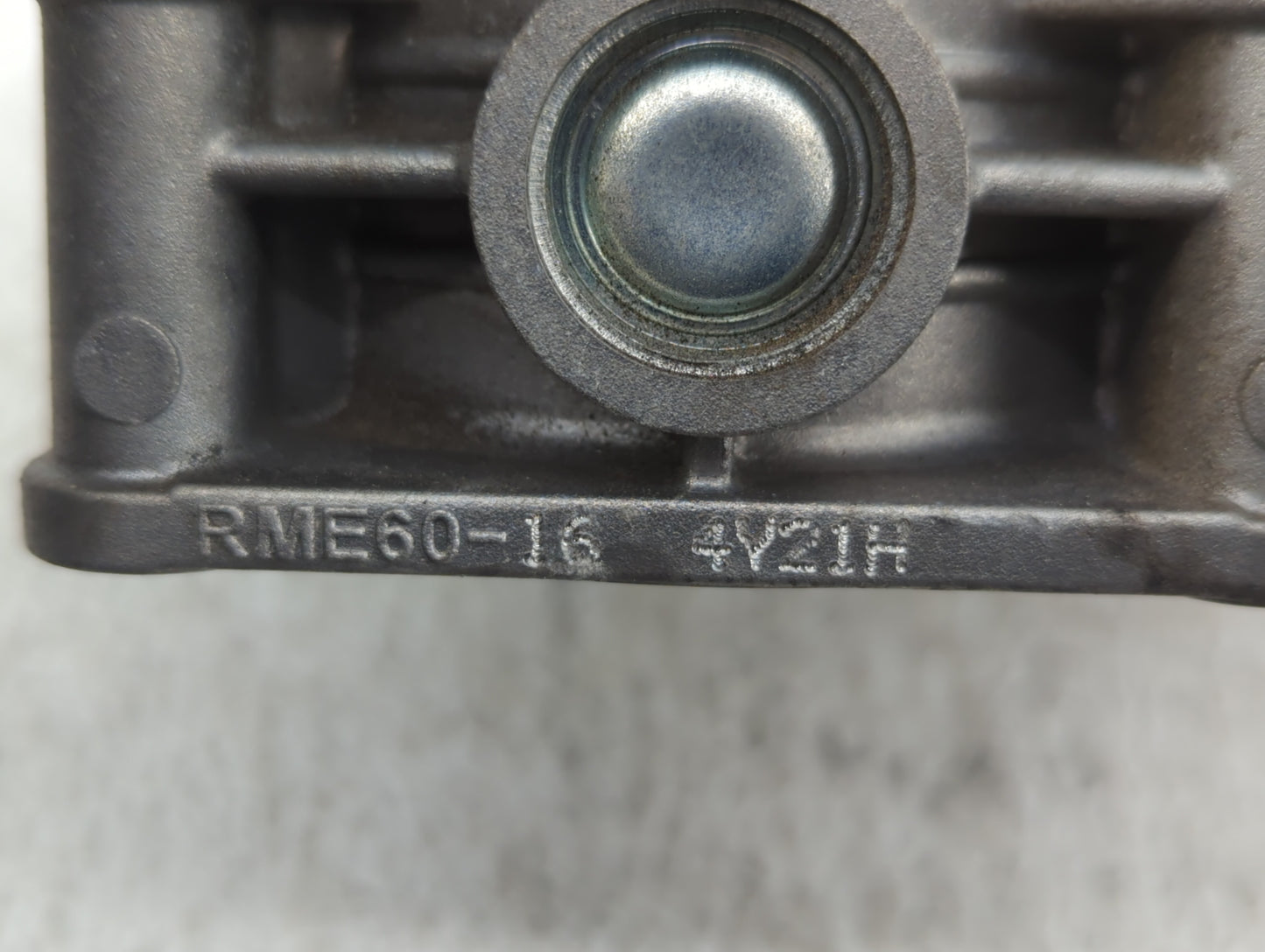 2007-2008 Infiniti G35 Throttle Body P/N:RME60-16 RME60-21 Fits OEM Used Auto Parts - Oemusedautoparts1.com